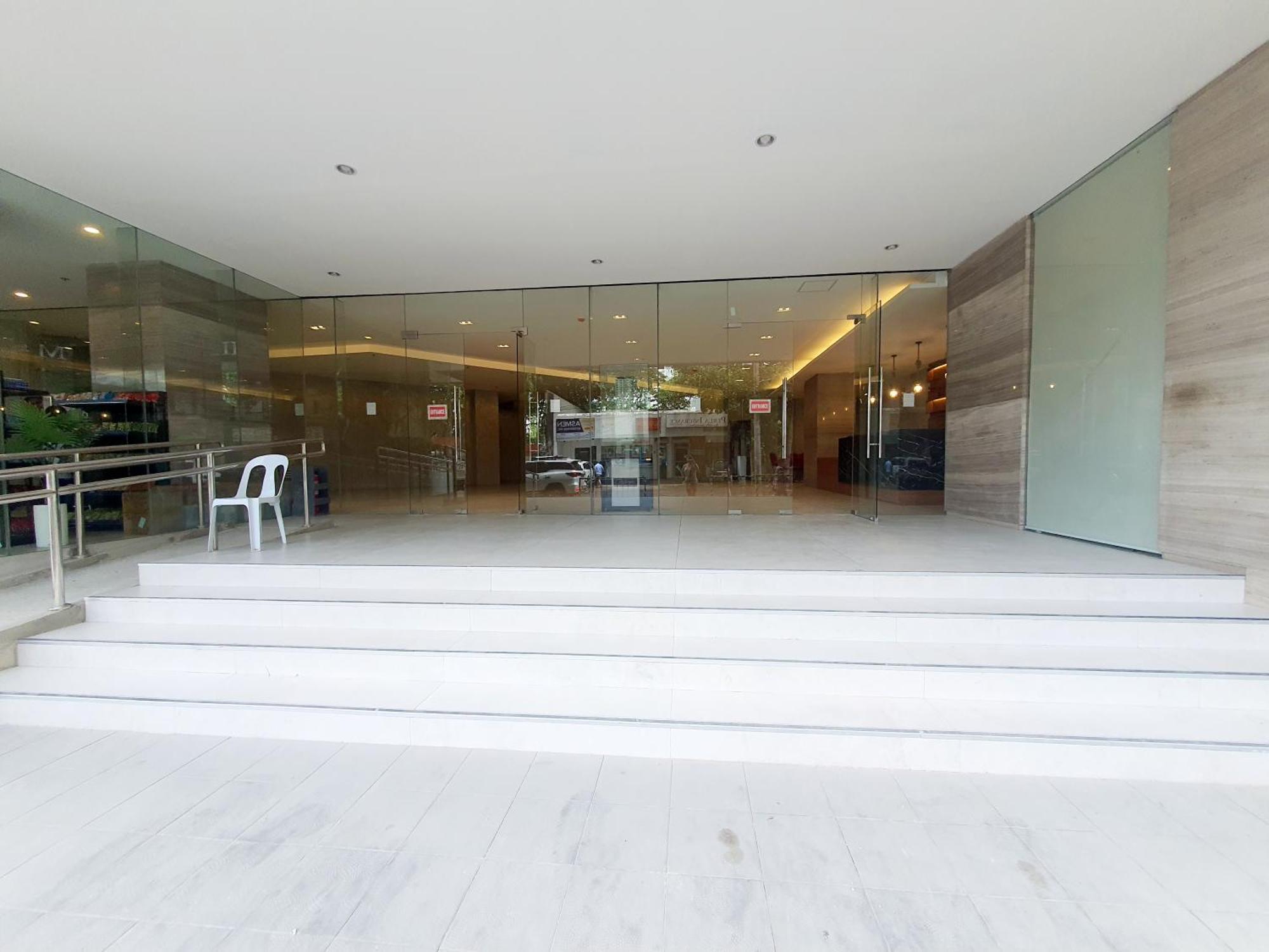 Budget Near Ayala Mall Cebu, Vfs - Sea And View With Balcony Apartment