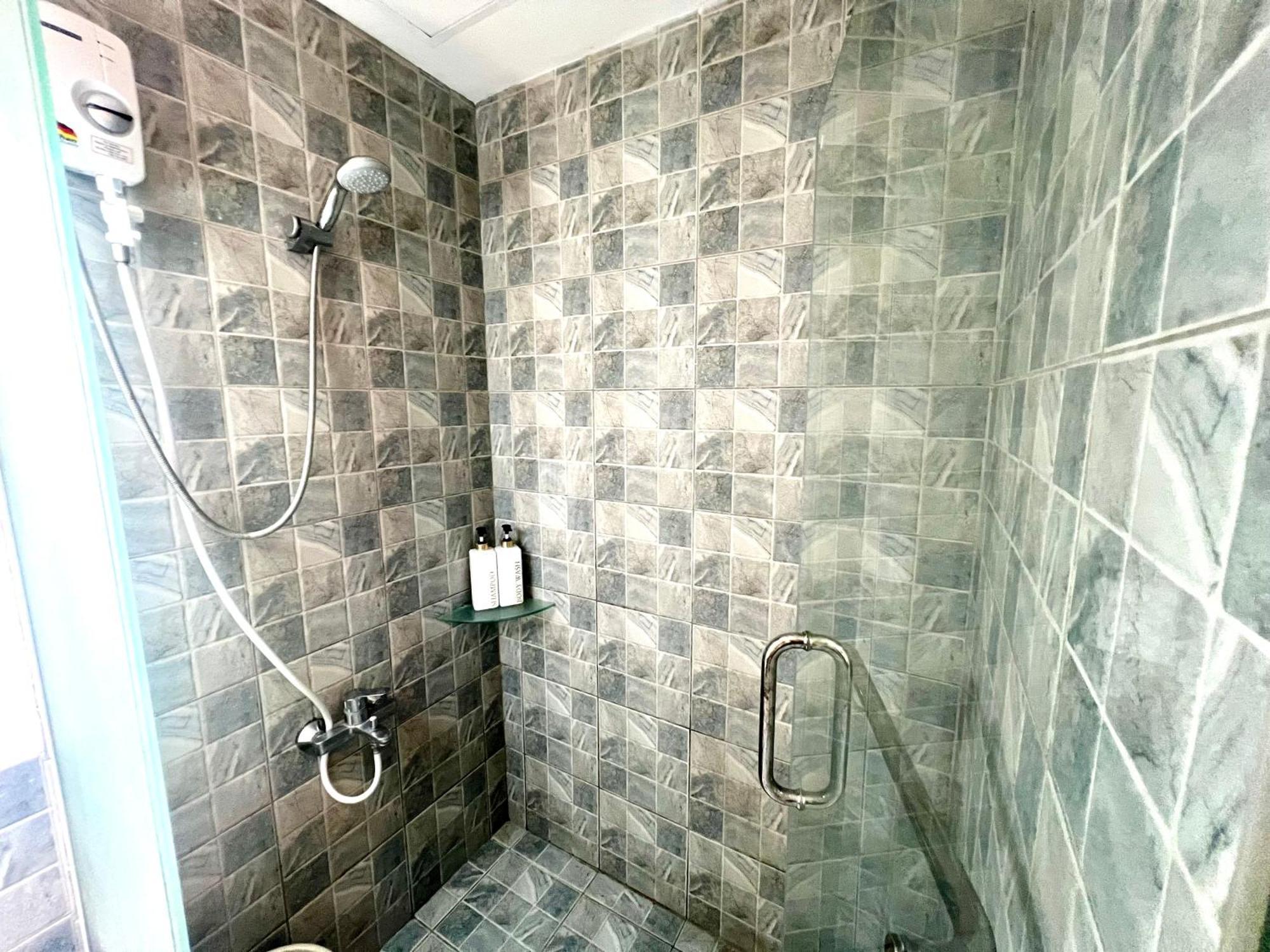 Luxury Pet Friendly Large 1bedroom W Balcony