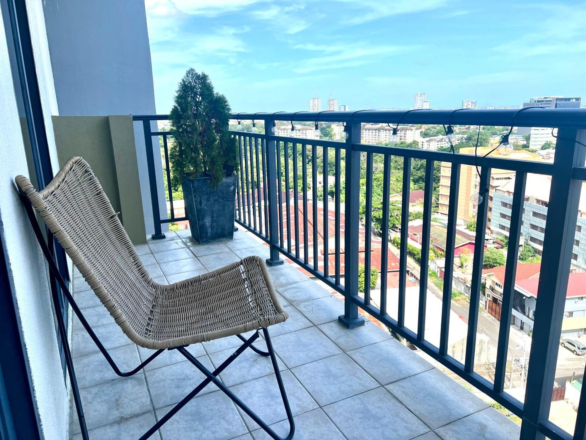 Luxury Pet Friendly Large 1bedroom W Balcony Aparthotel Cebu