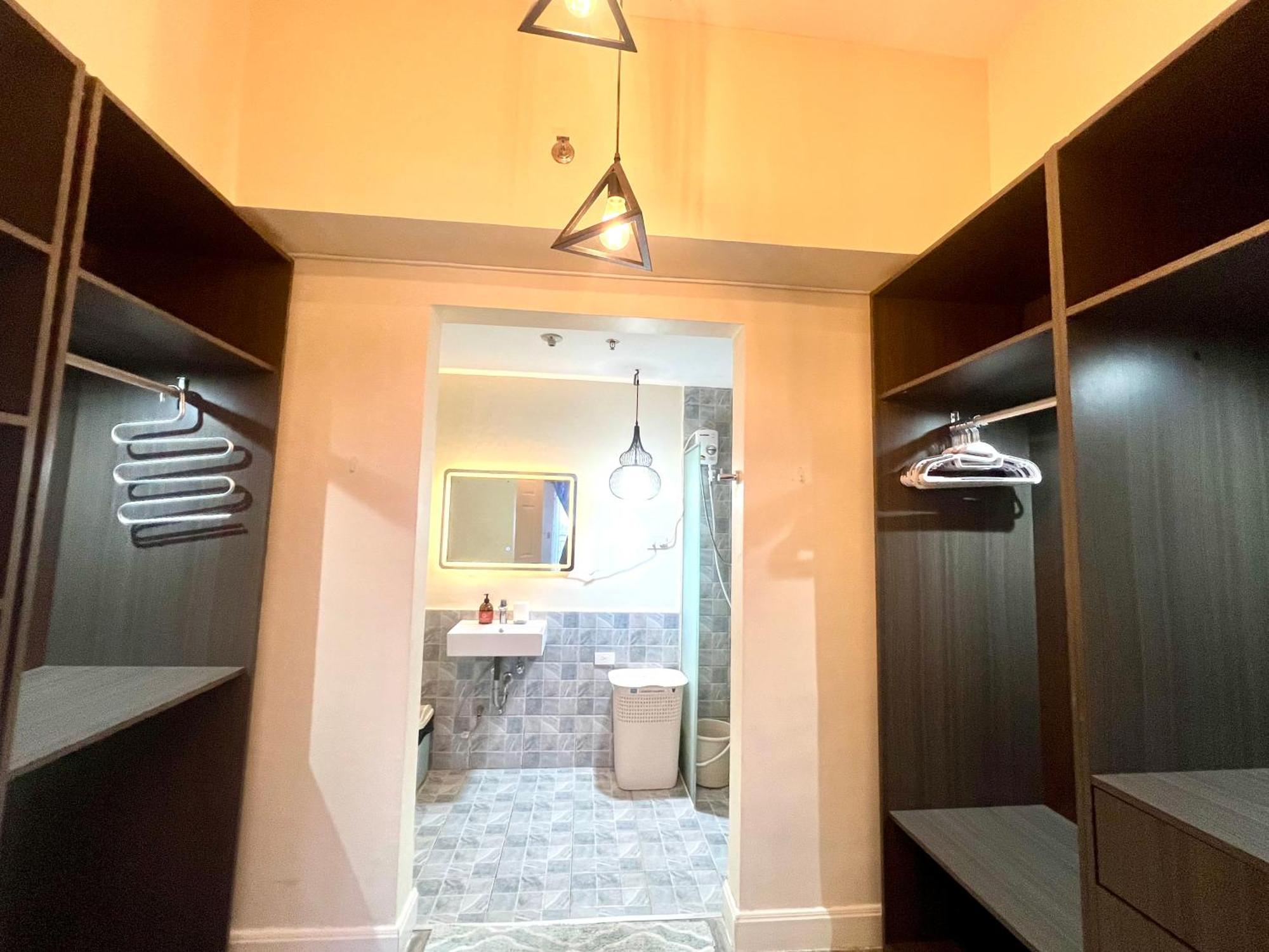 Aparthotel Luxury Pet Friendly Large 1bedroom W Balcony Cebu