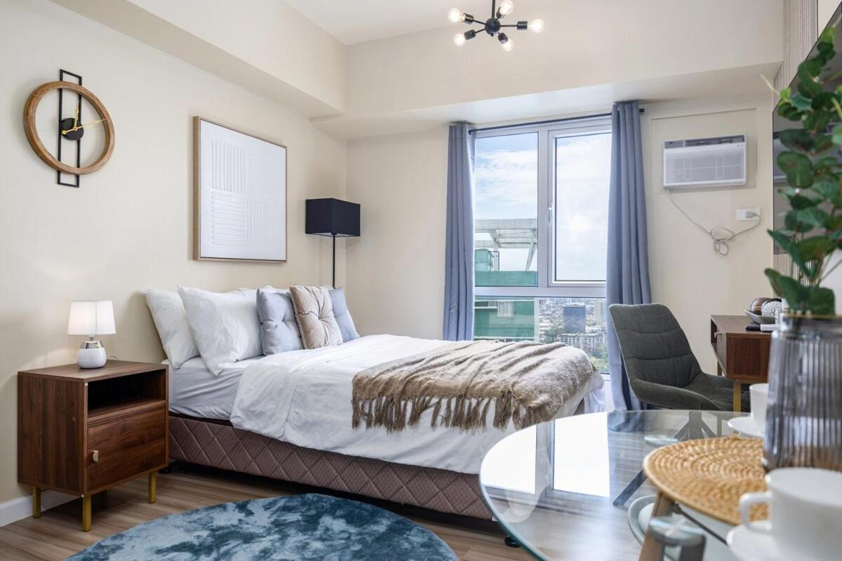 Apartment Furnished In It Park With Wifi, Netflix And Pool Access *