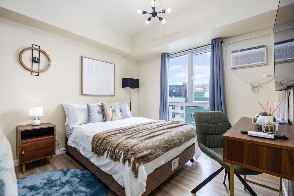 Furnished In It Park With Wifi, Netflix And Pool Access