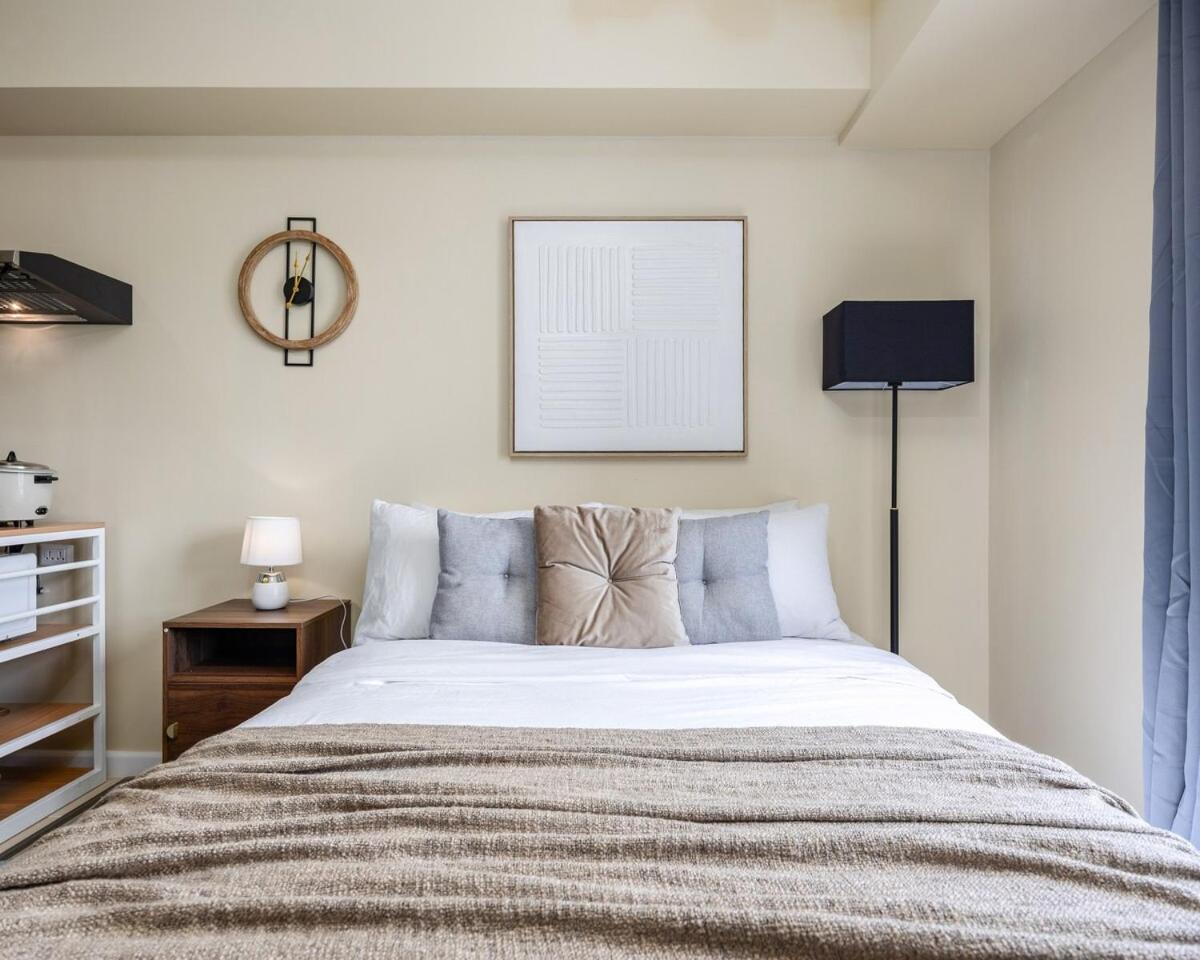 Furnished In It Park With Wifi, Netflix And Pool Access Cebu