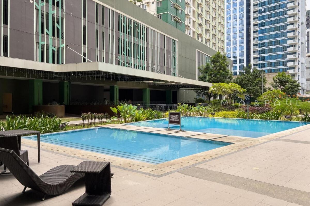 Furnished In It Park With Wifi, Netflix And Pool Access