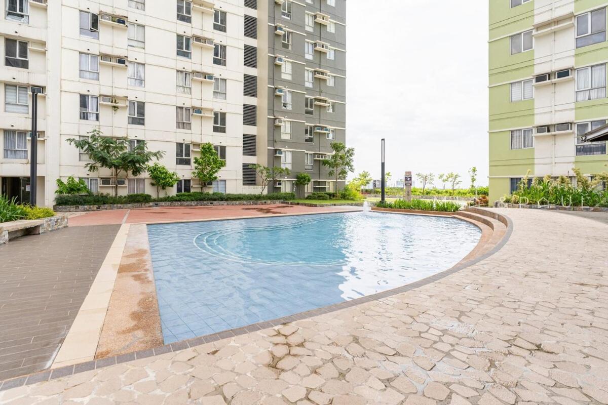 Apartment Furnished In It Park With Wifi, Netflix And Pool Access Cebu