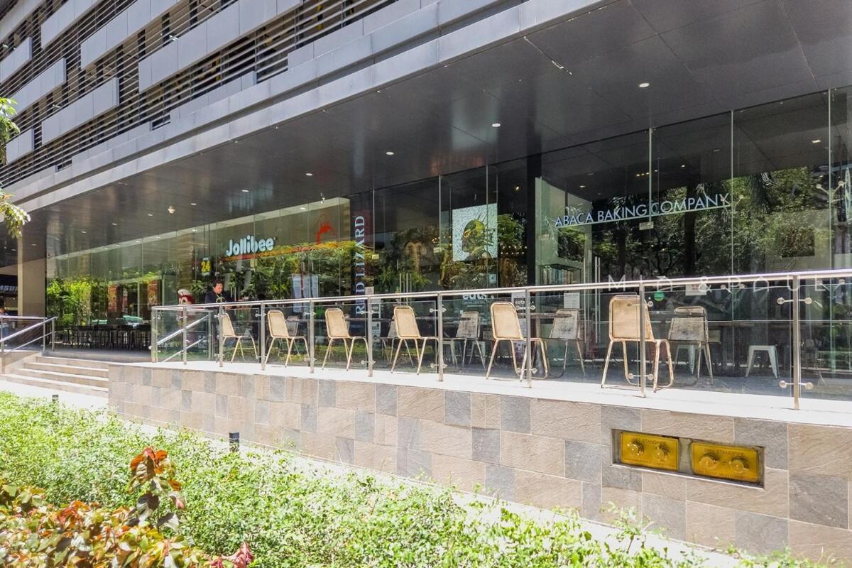 Furnished In It Park With Wifi, Netflix And Pool Access