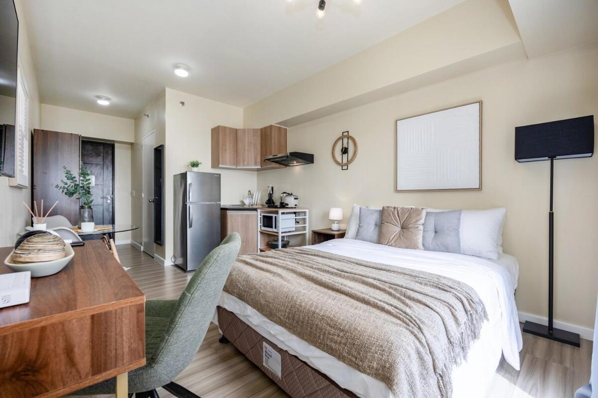 Apartment Furnished In It Park With Wifi, Netflix And Pool Access Cebu