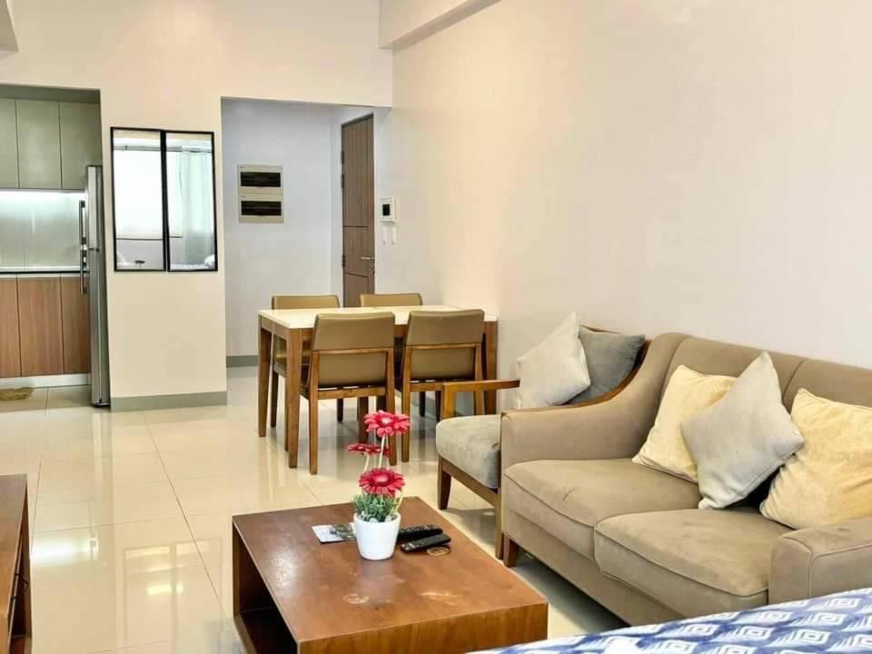Staycation 10-15mins At Airport * Punta Engano (Mactan)
