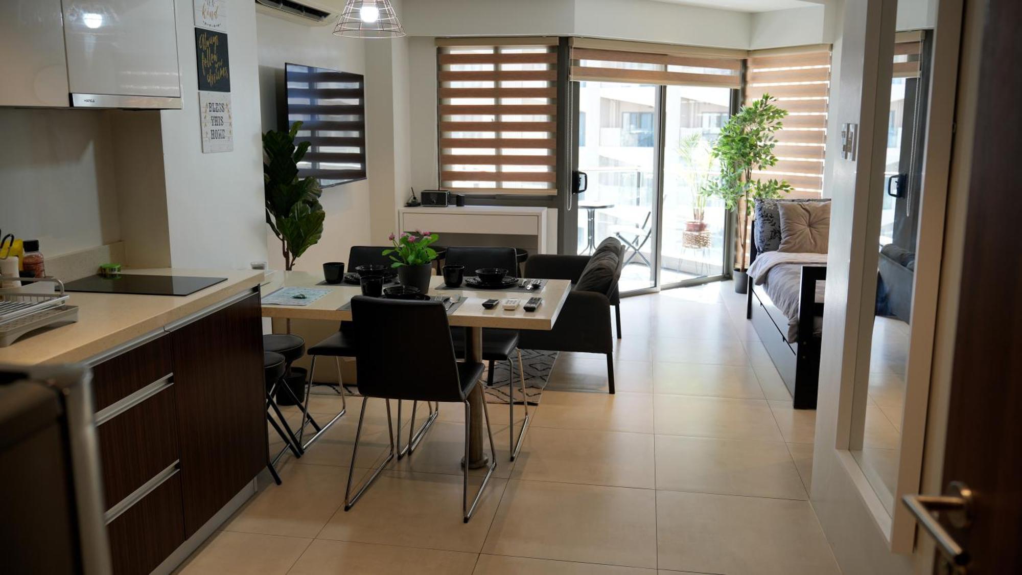 Dominiks Quite And Elegant Ocean View Pool At Tambuli High Floor Apartment