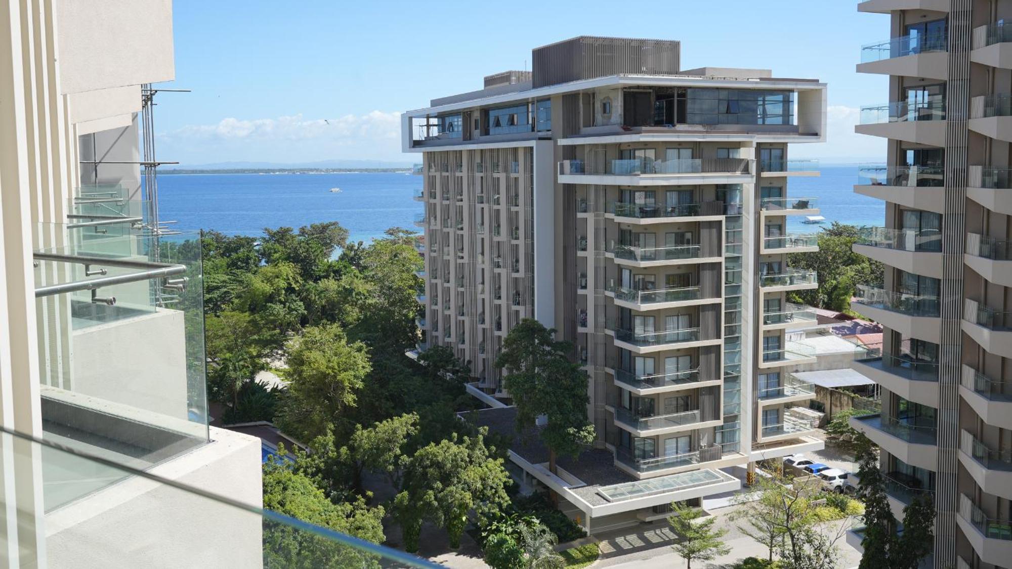 Dominiks Quite And Elegant Ocean View Pool At Tambuli High Floor