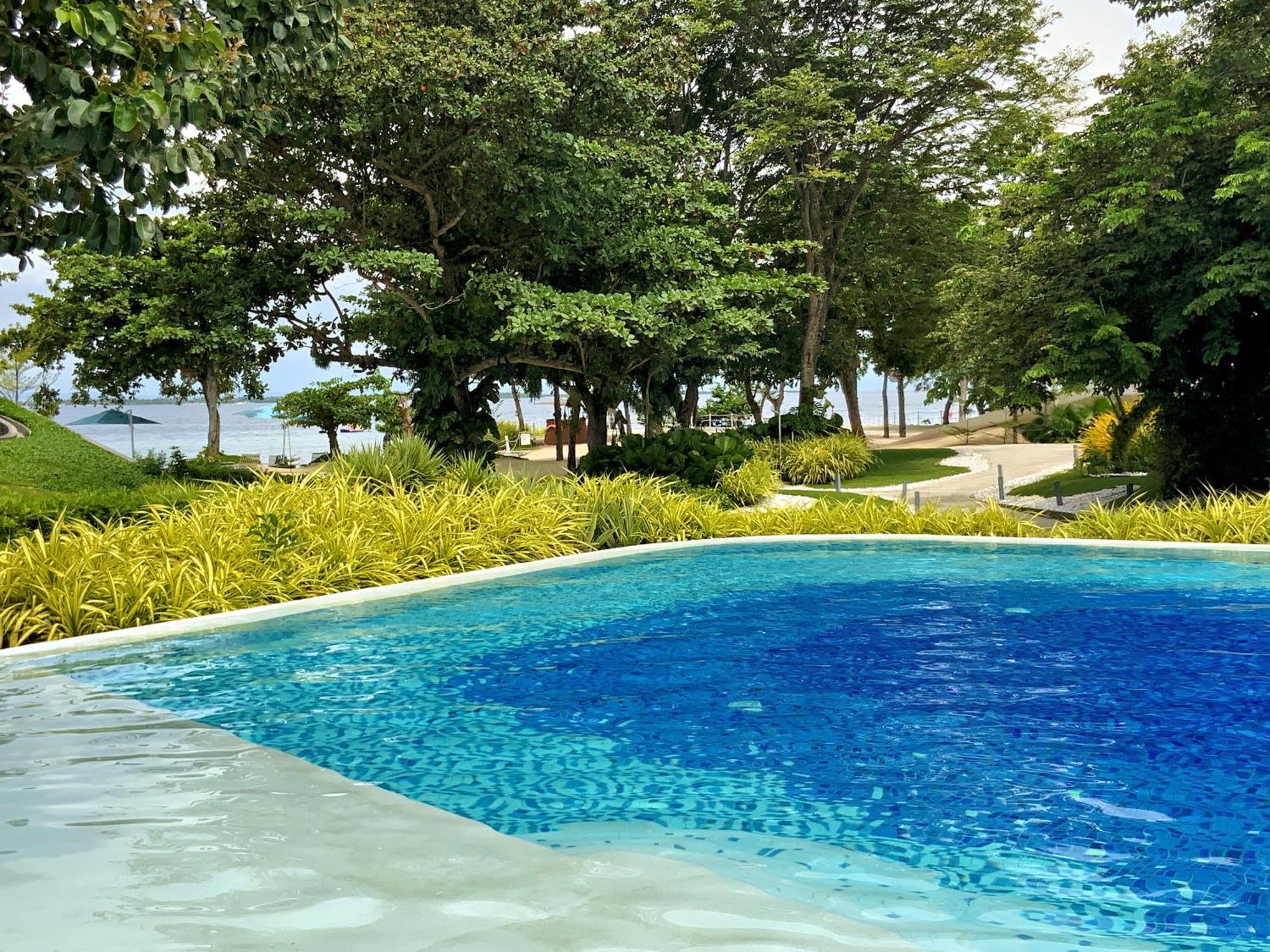 Apartment Dominiks Stylish Gem Ocean View Pool Queen Bed At Tambuli 8 Floor Fast Wifi