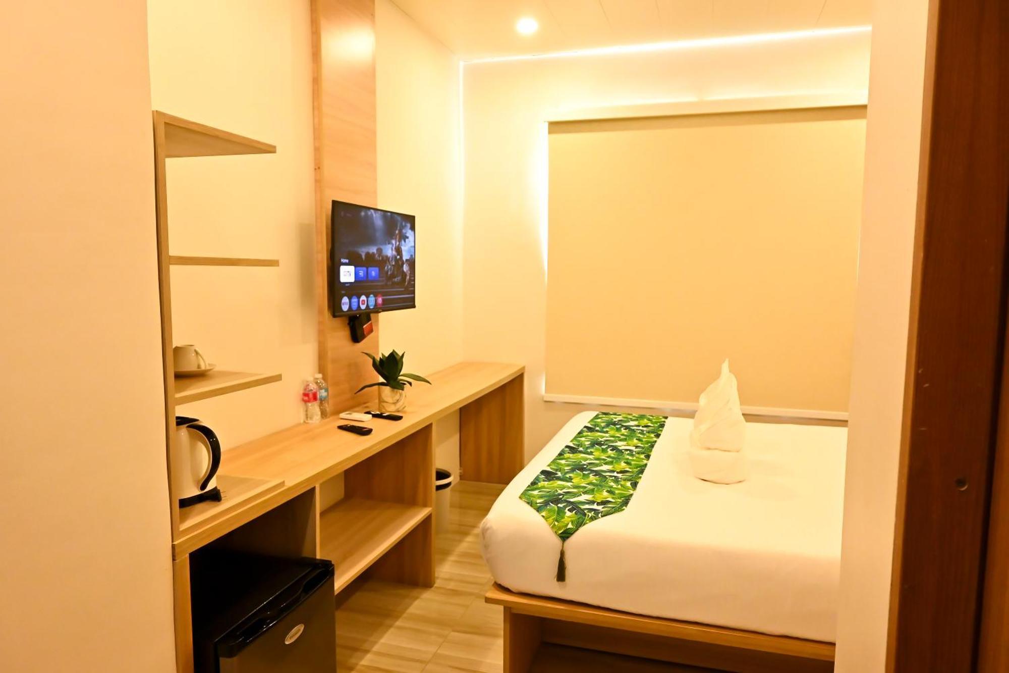 Summer Hotel
