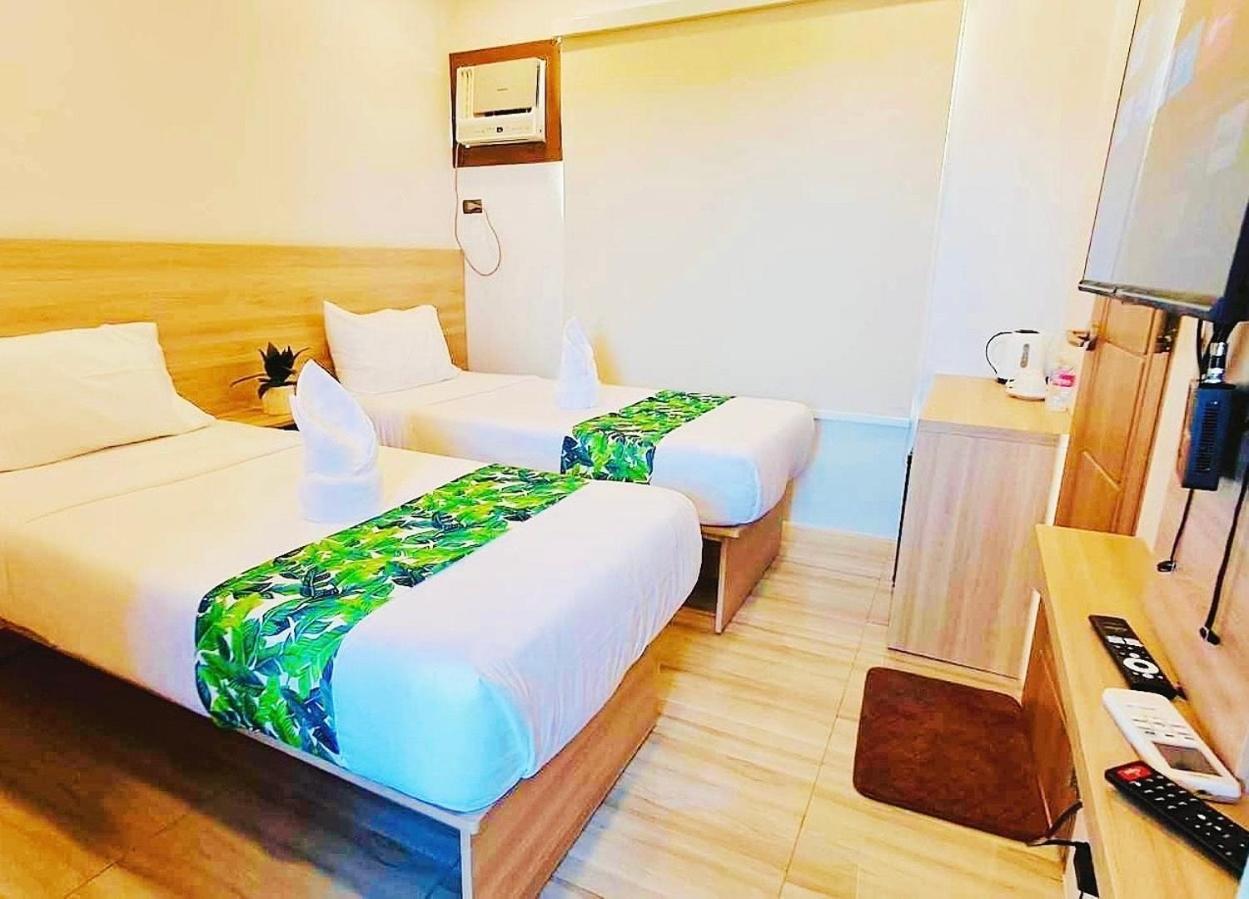 Summer Hotel