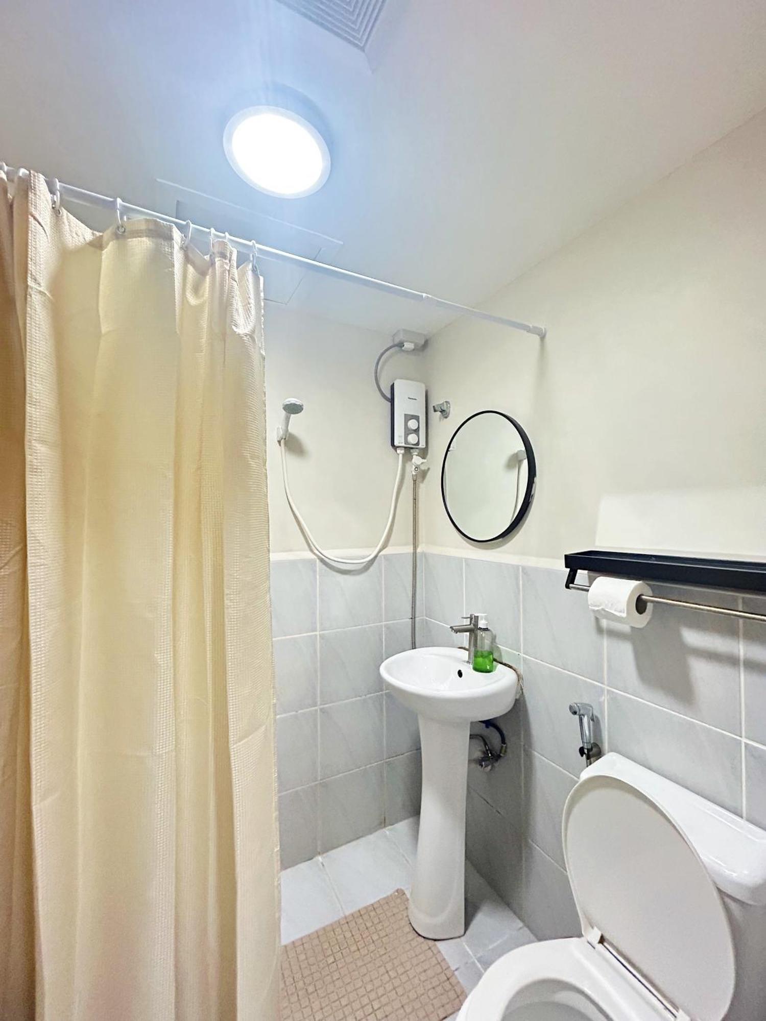 Cityview Near Airport With Pool&balcony Bed & Breakfast