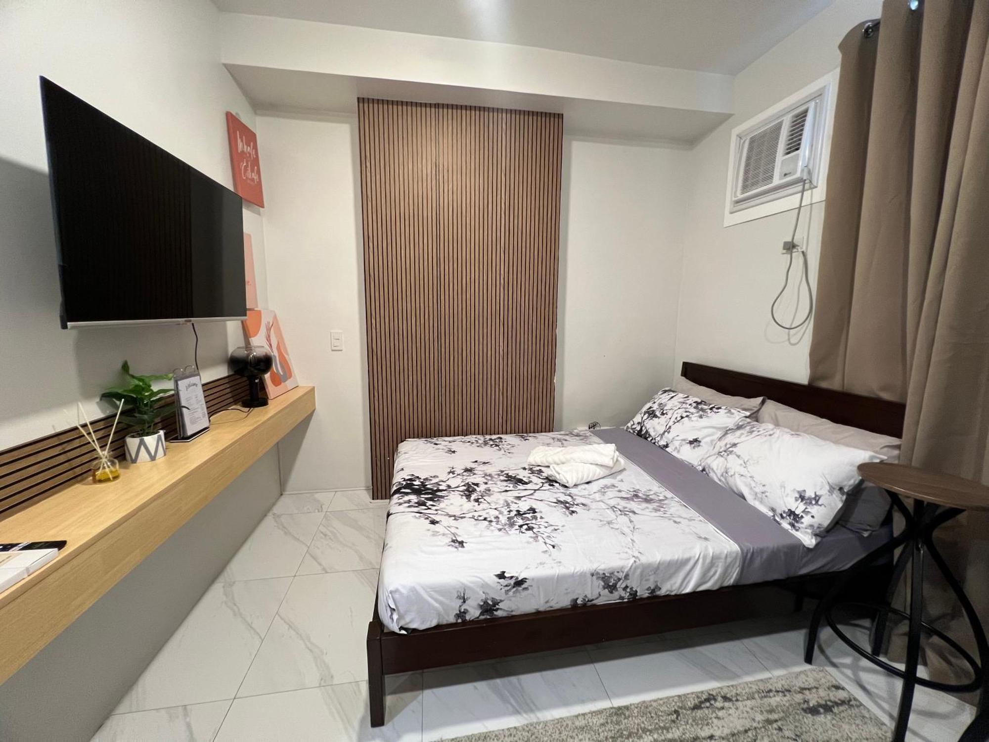 Near Uptown Pool Netflix Fast Wifi Cebu