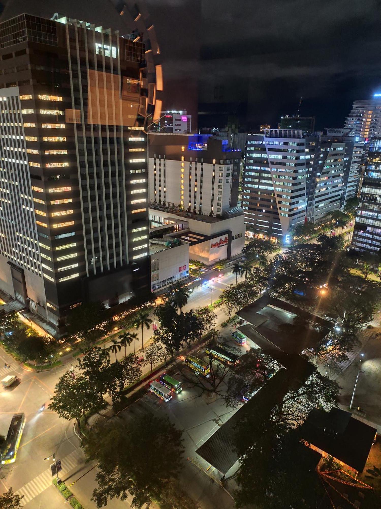 It Park 1br 22nd Floor Near Ayala And Sugbo Mercado