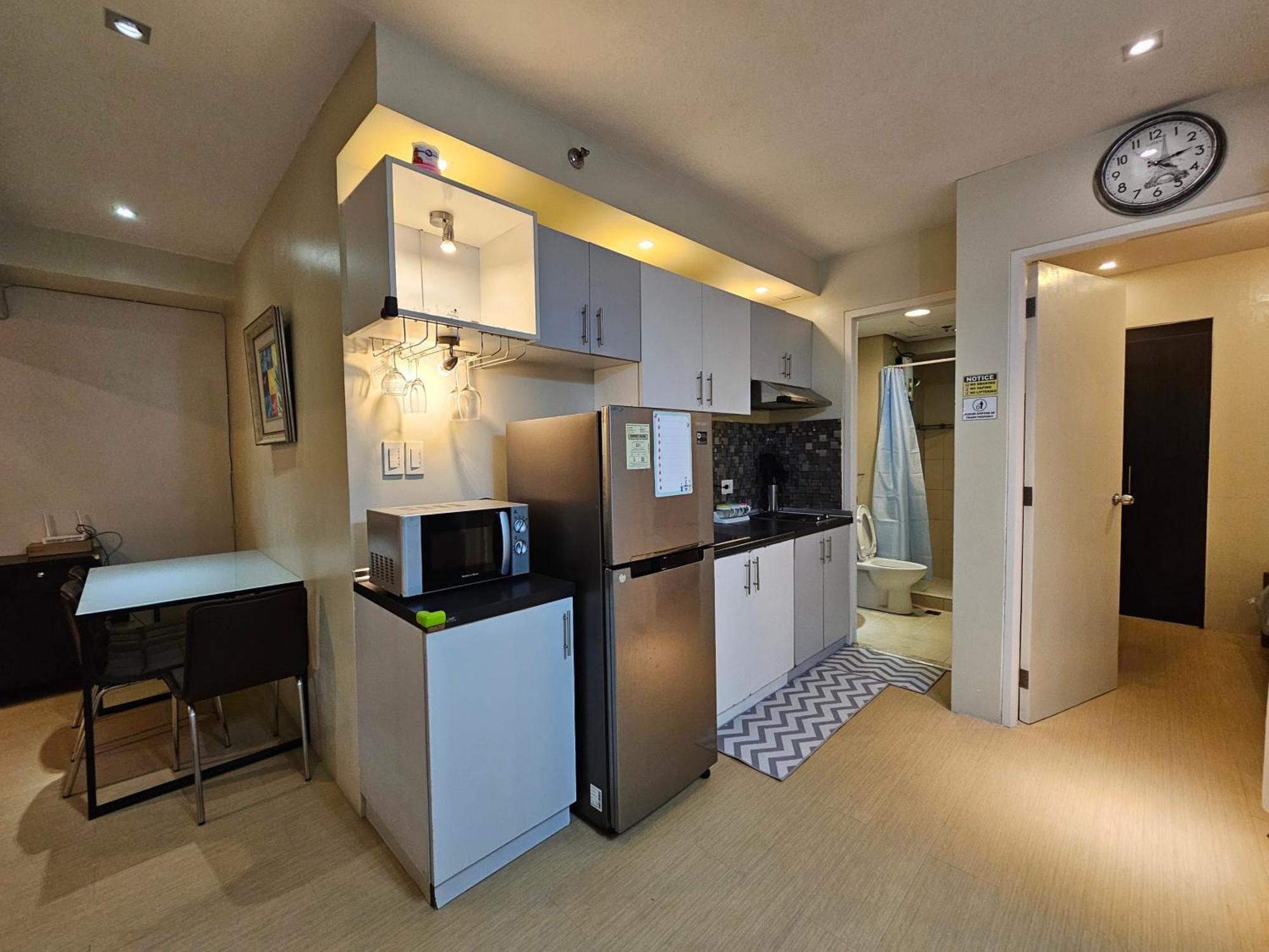 It Park 1br 22nd Floor Near Ayala And Sugbo Mercado Cebu