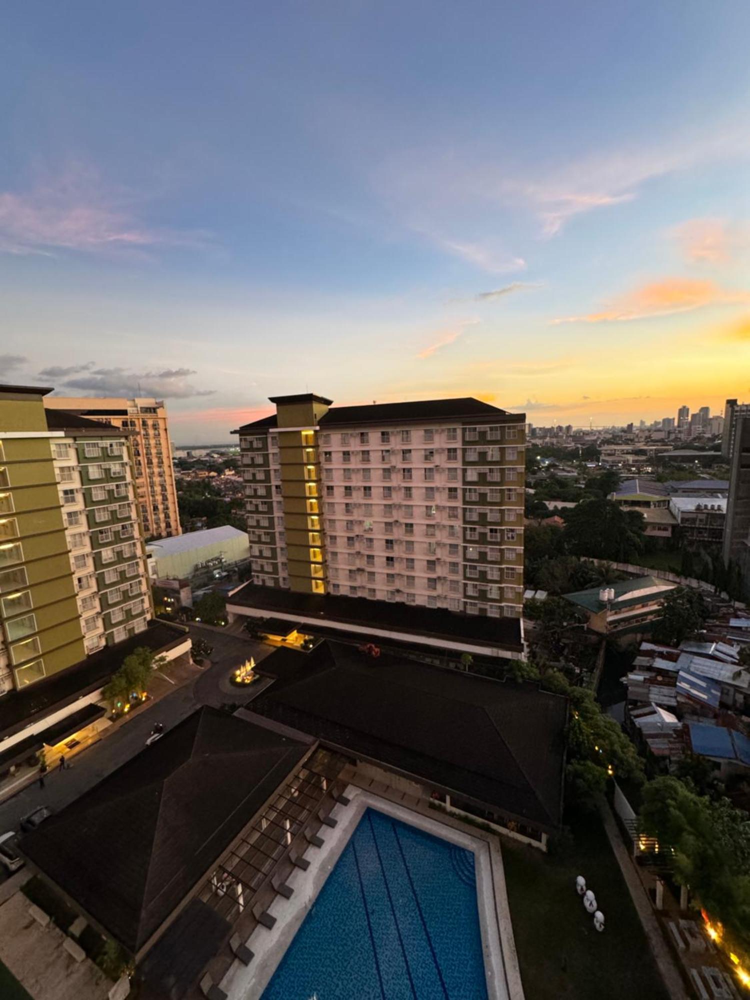 Cf Haven - Living W/ Balcony At Bamboo Bay Aparthotel *