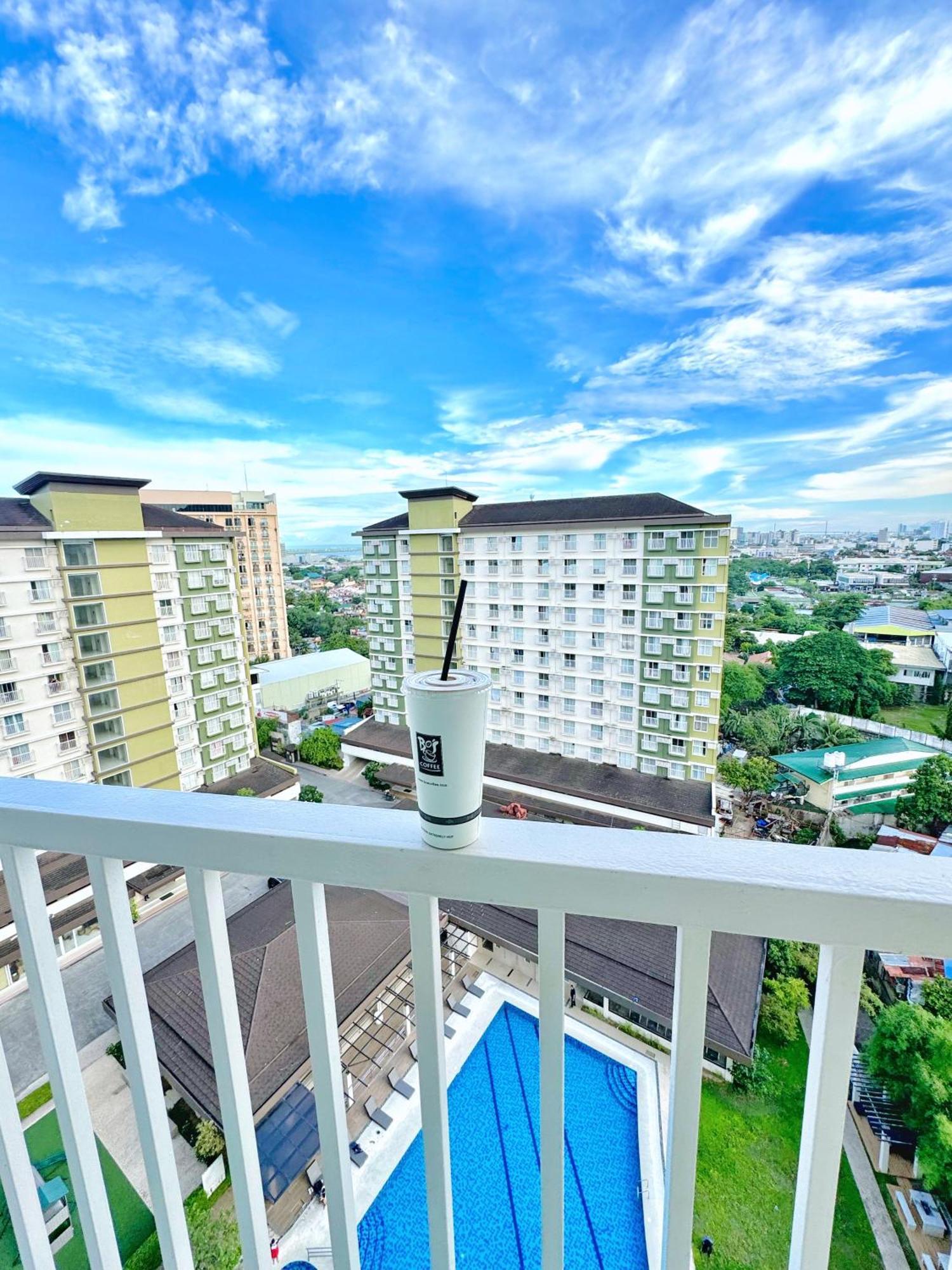 Cf Haven - Living W/ Balcony At Bamboo Bay *