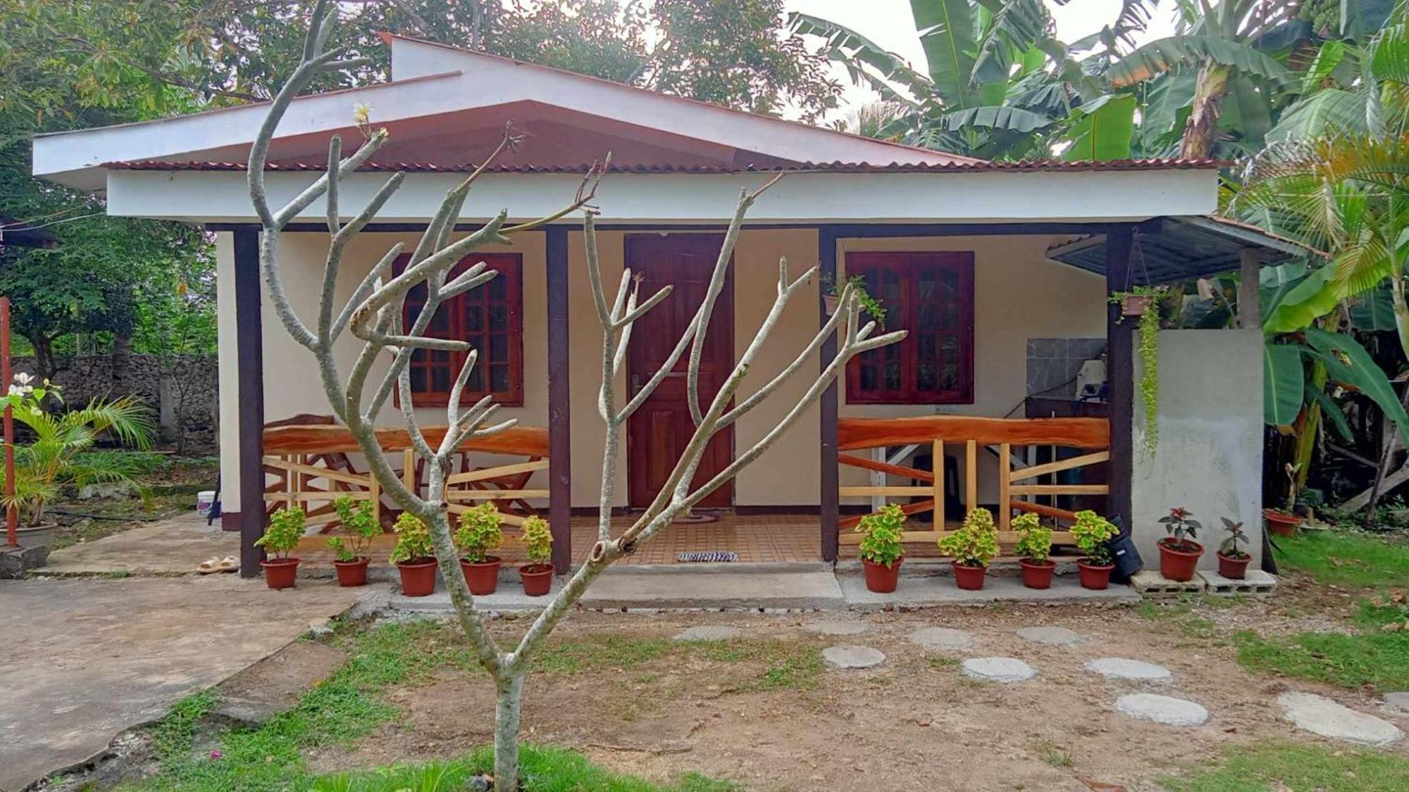 Guest house The Balete Resthouse CAMOTES ISLANDS