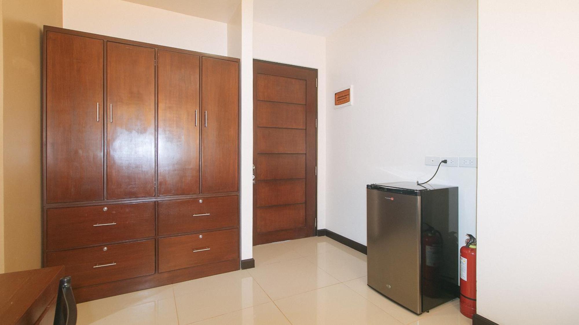 Hotel Reddoorz At Nucell