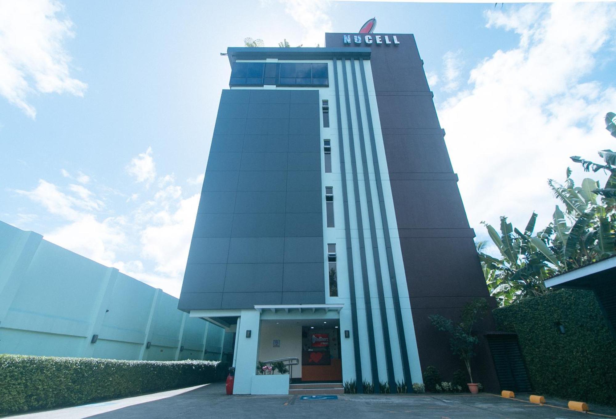 Reddoorz At Nucell Hotel *