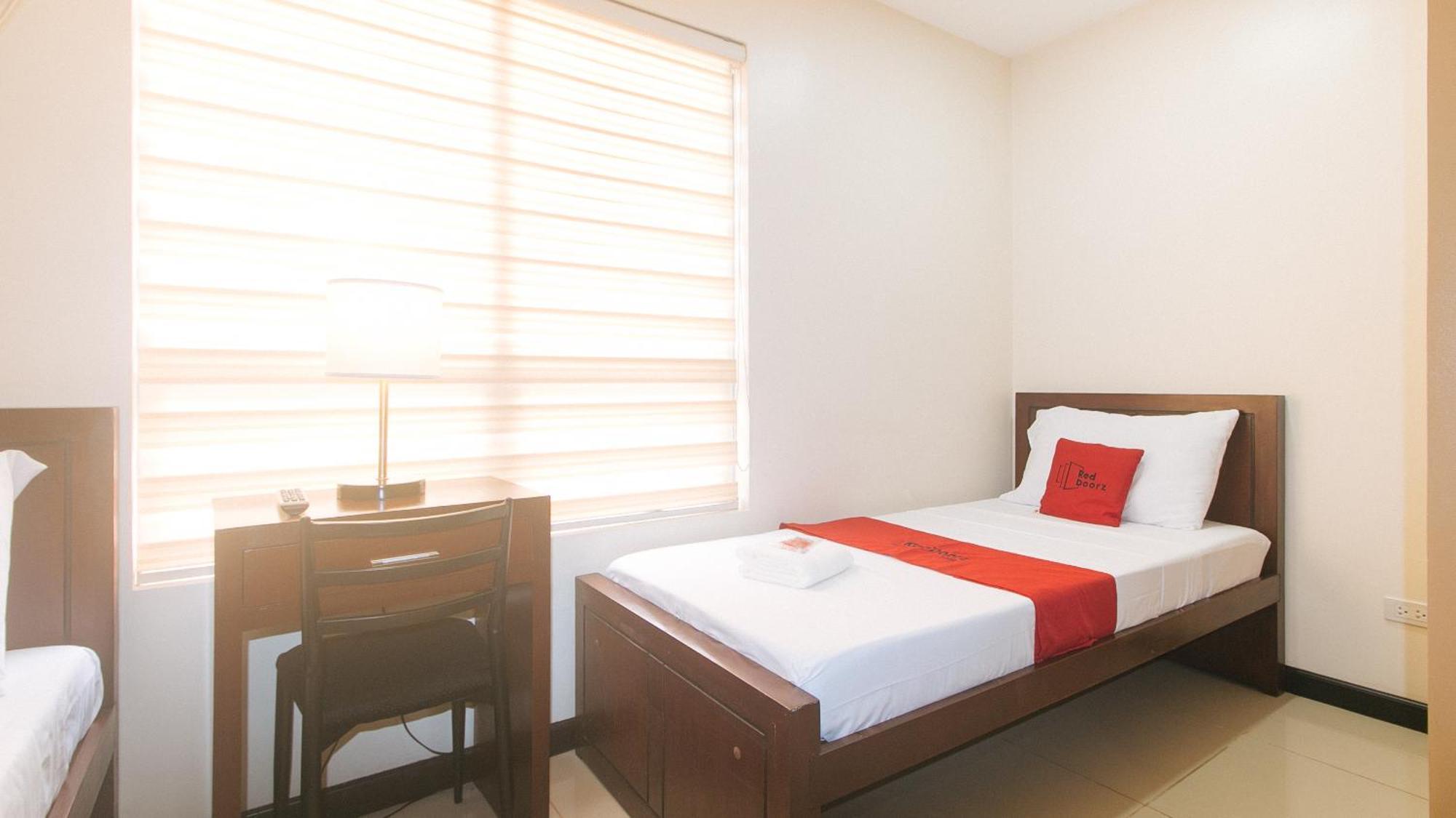 Reddoorz At Nucell Hotel Cebu