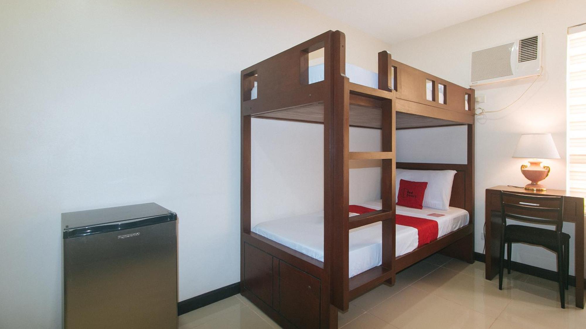 Reddoorz At Nucell Hotel Cebu