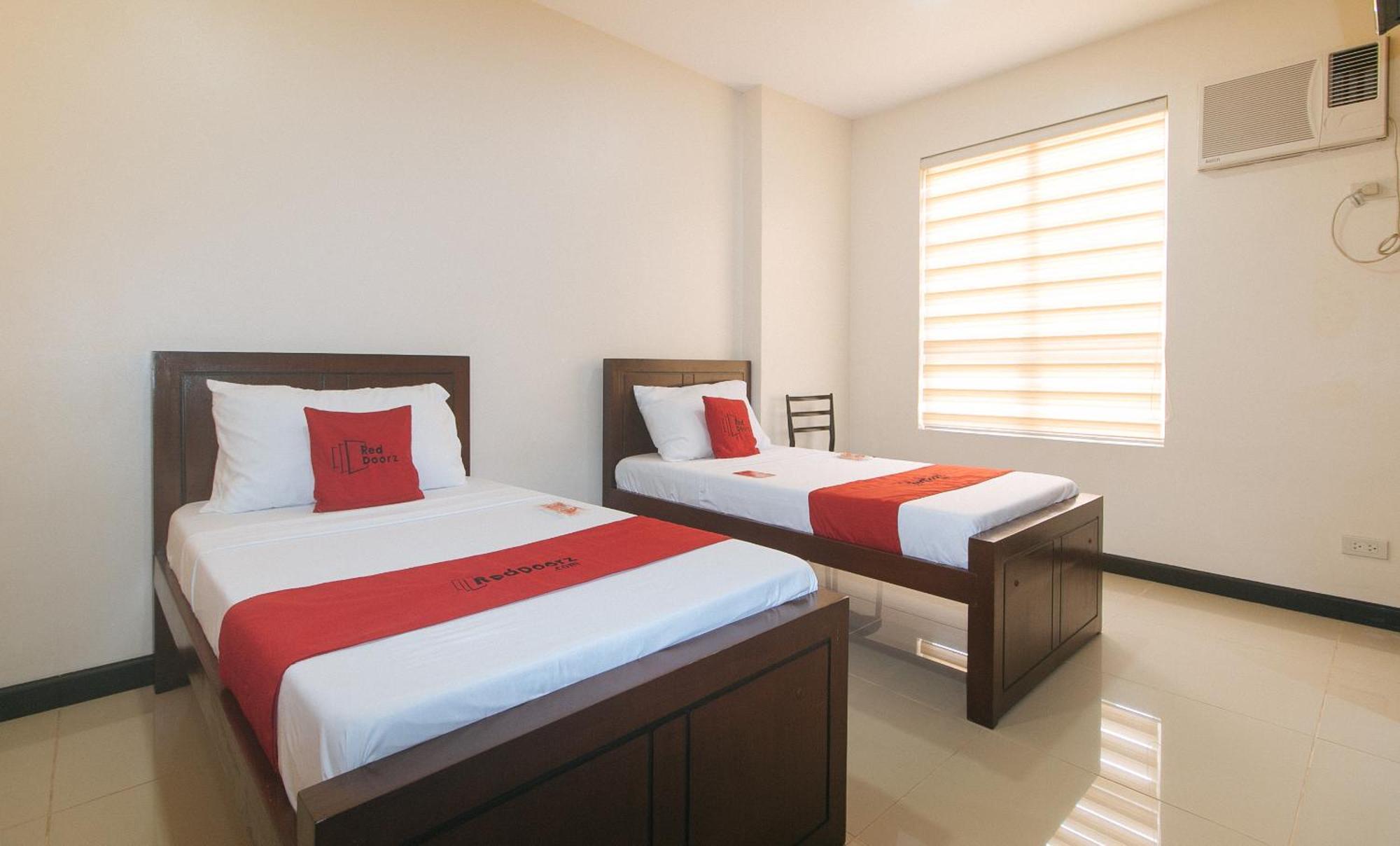 Hotel Reddoorz At Nucell *