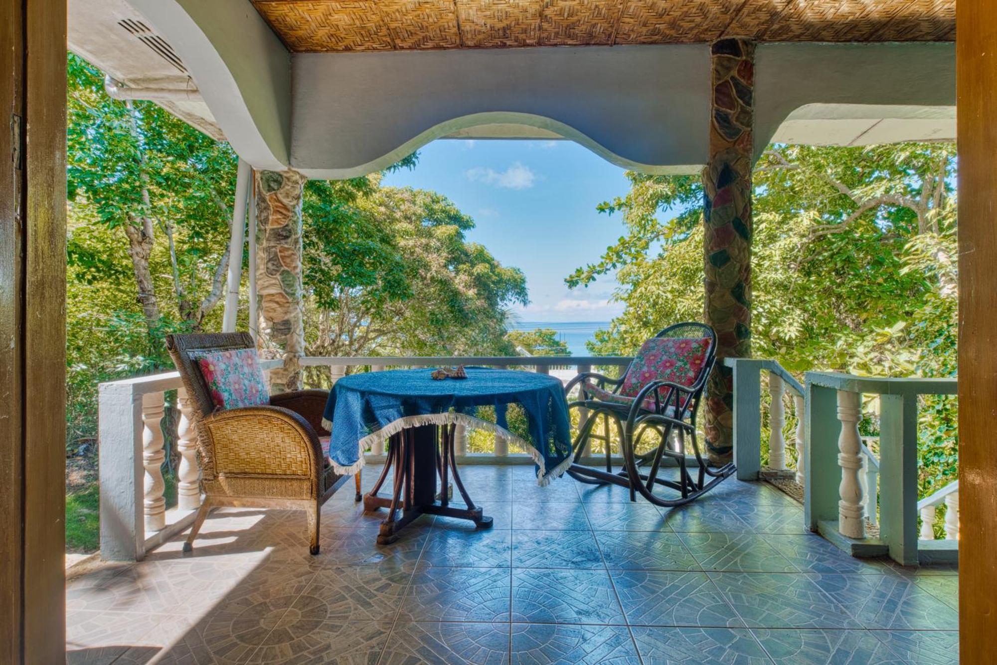 Pilar Pilapil House In Malapascua Villa