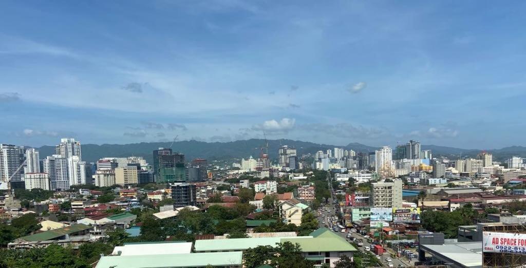 1517 Deluxe At Sunvida Tower Cebu
