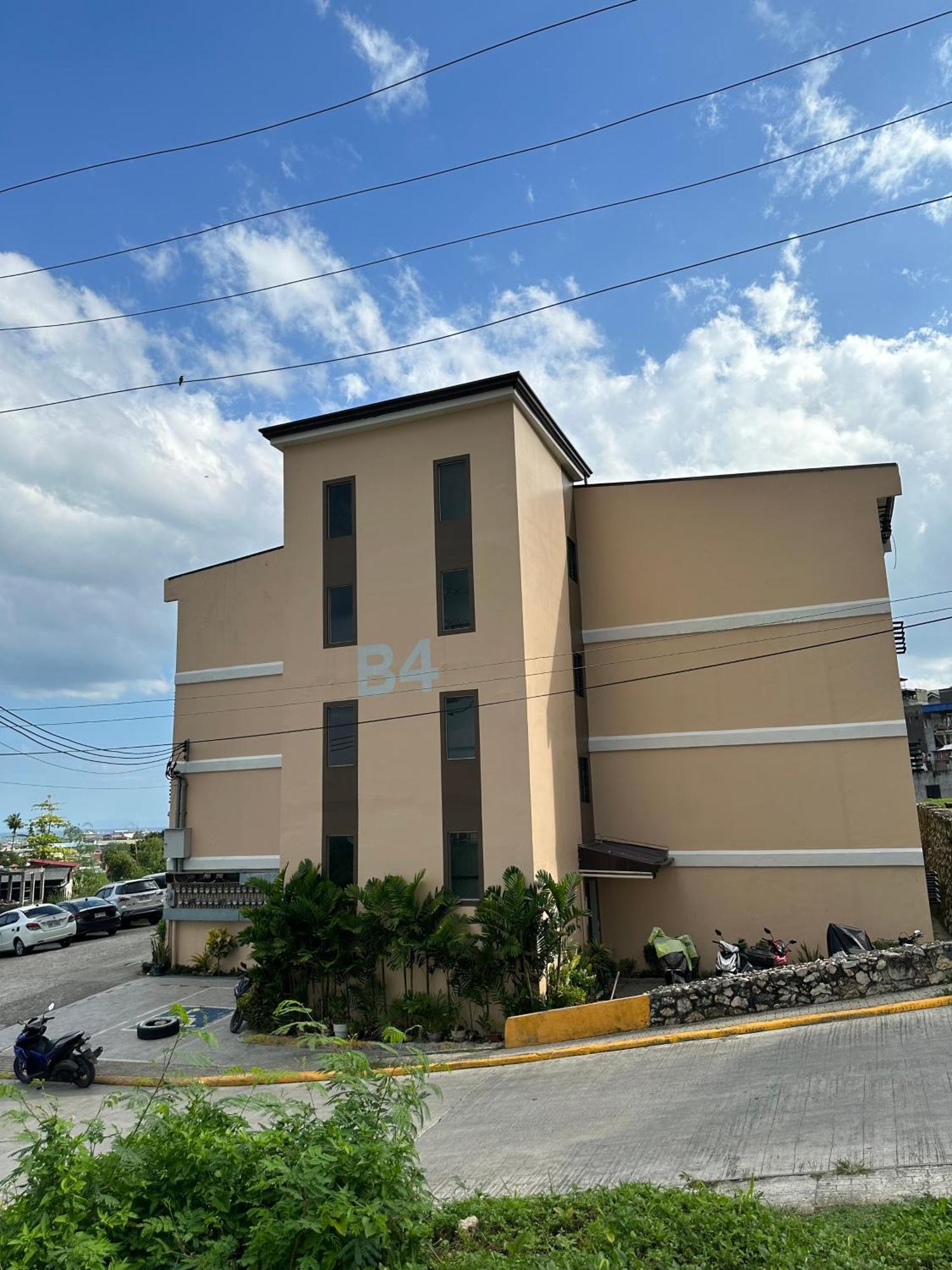 2 Bedroom Unit-wifi-a/c-hot Shower * Cebu
