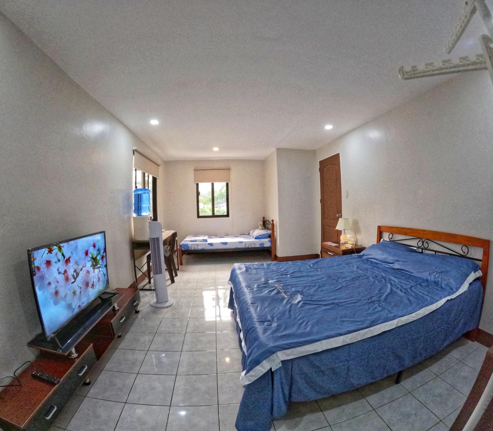 Casa Loreto Near Ayala Center *