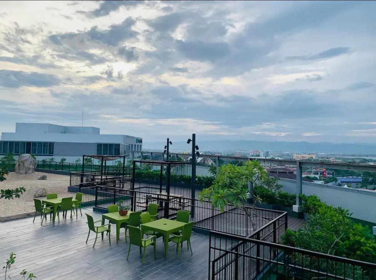 Relaxing & Spacious At The Mactan Newtown *