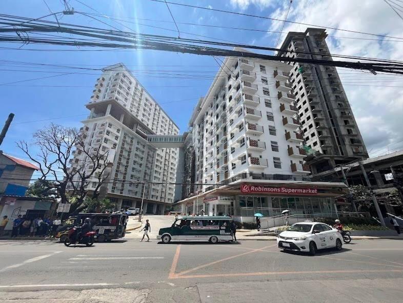 Apartment Near Uptown Pool Netflix Fast Wifi Cebu