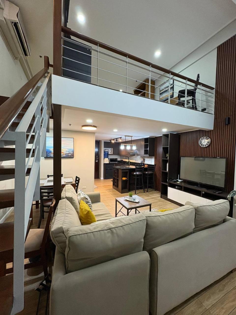 Weni's Place - An Urban Loft Type *
