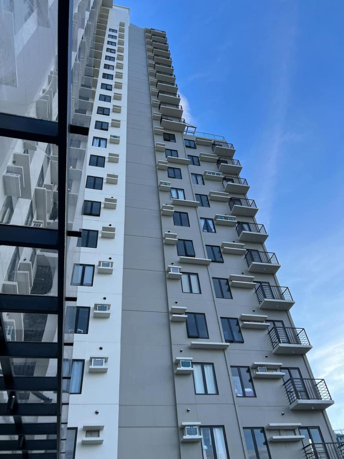 Apartment Yamiyzing At The Median It Park Cebu