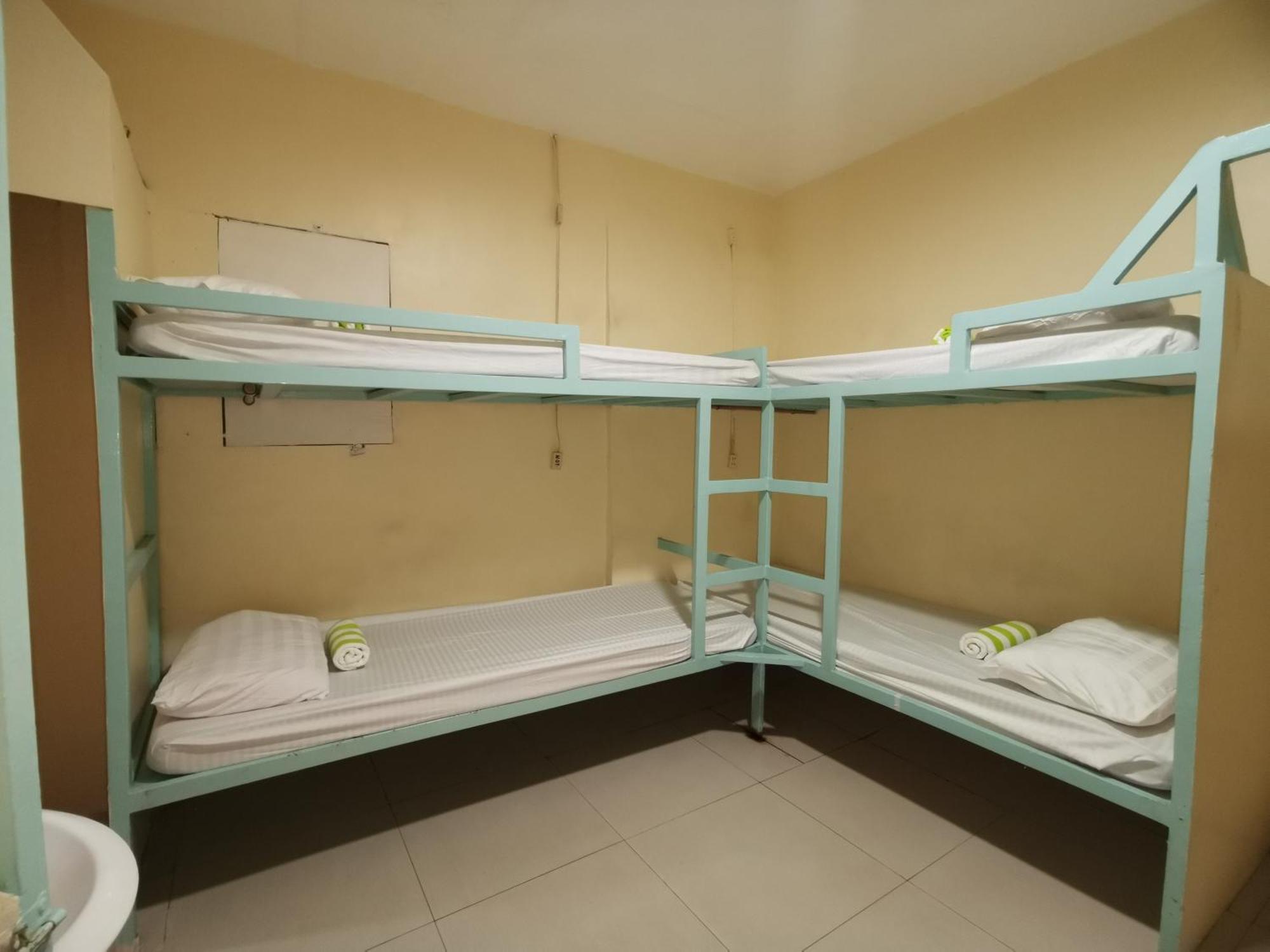 Resort's Side Hostel