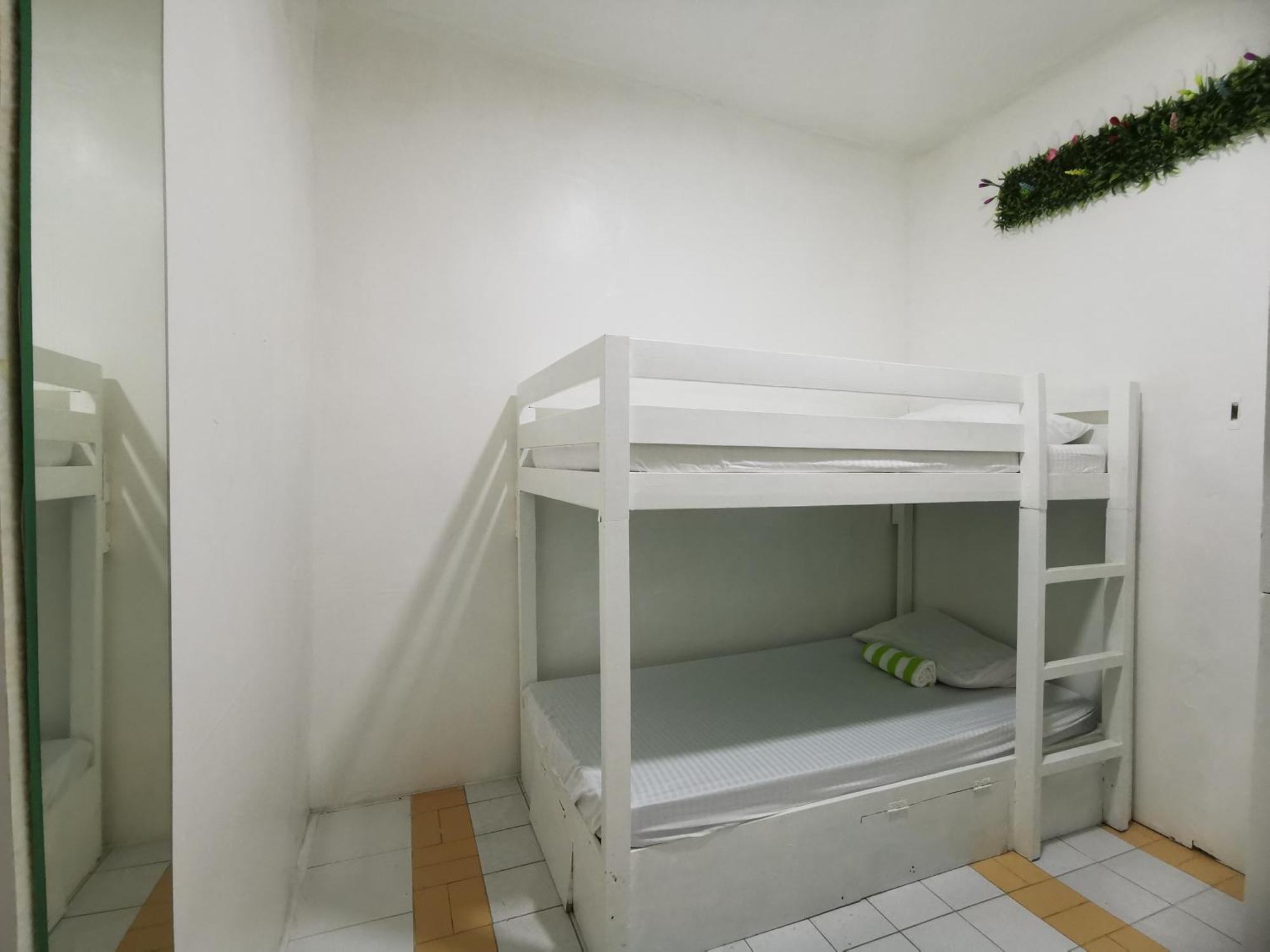 Resort's Side Hostel *