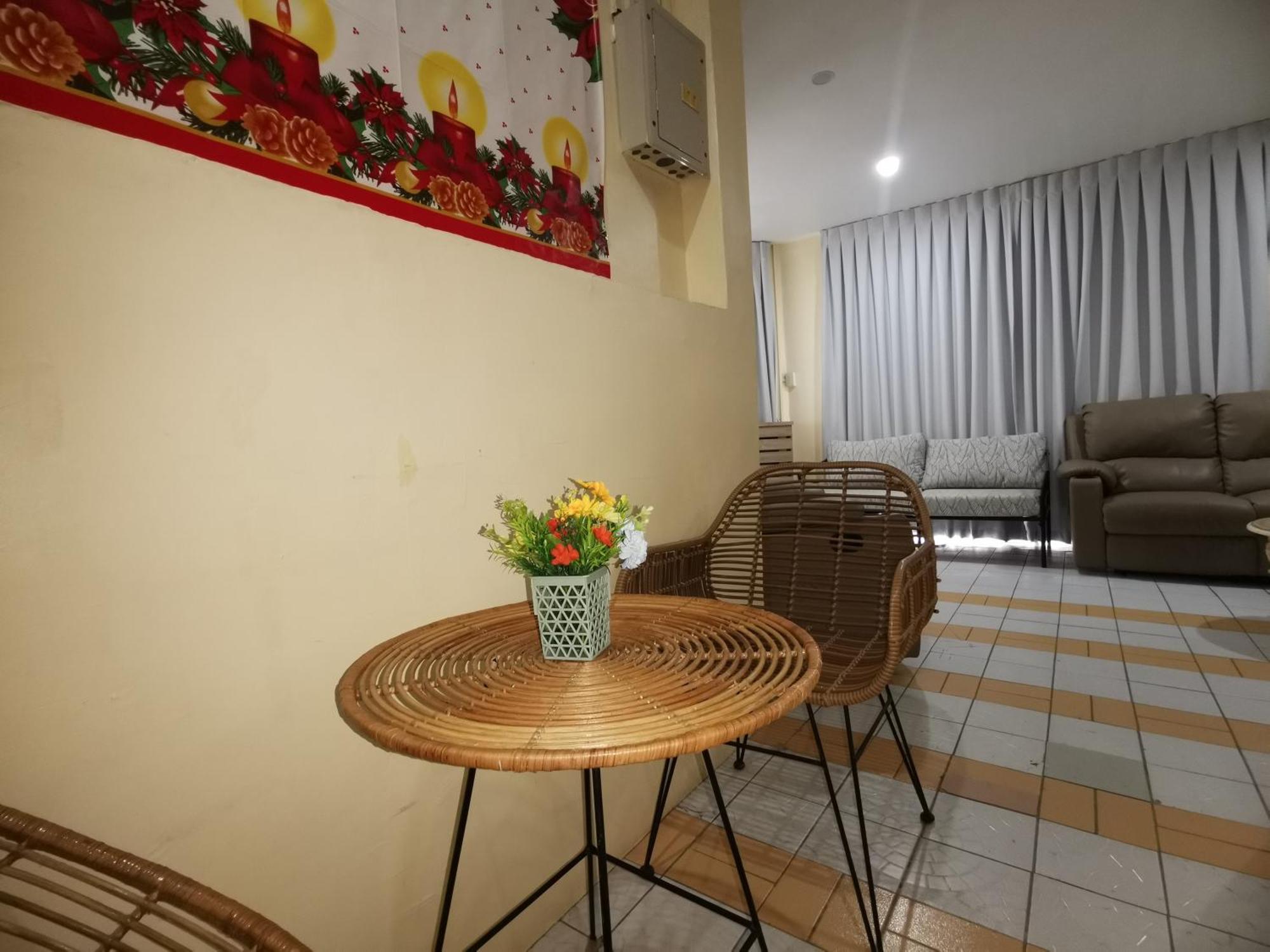 Hostel Resort's Side