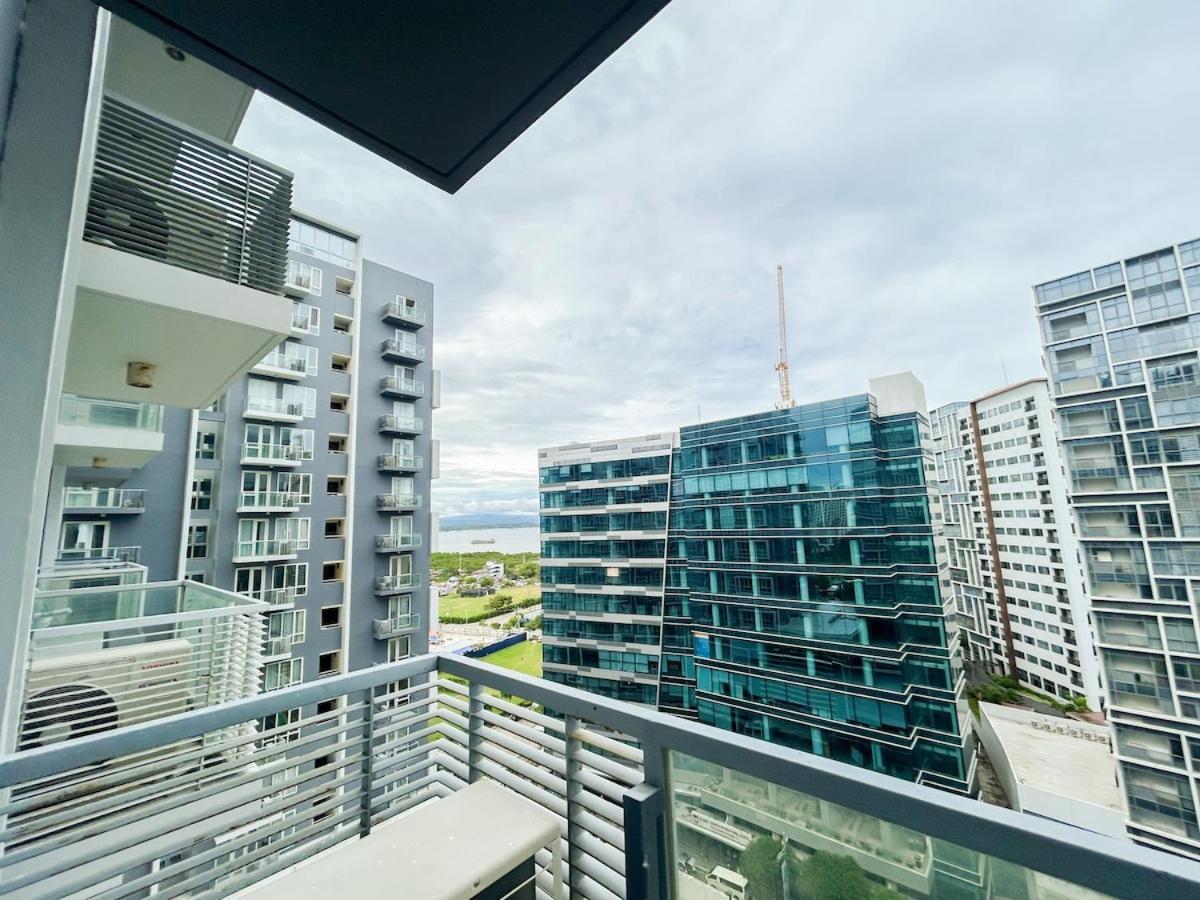 High Ceiling 1br Opr #7 Apartment *