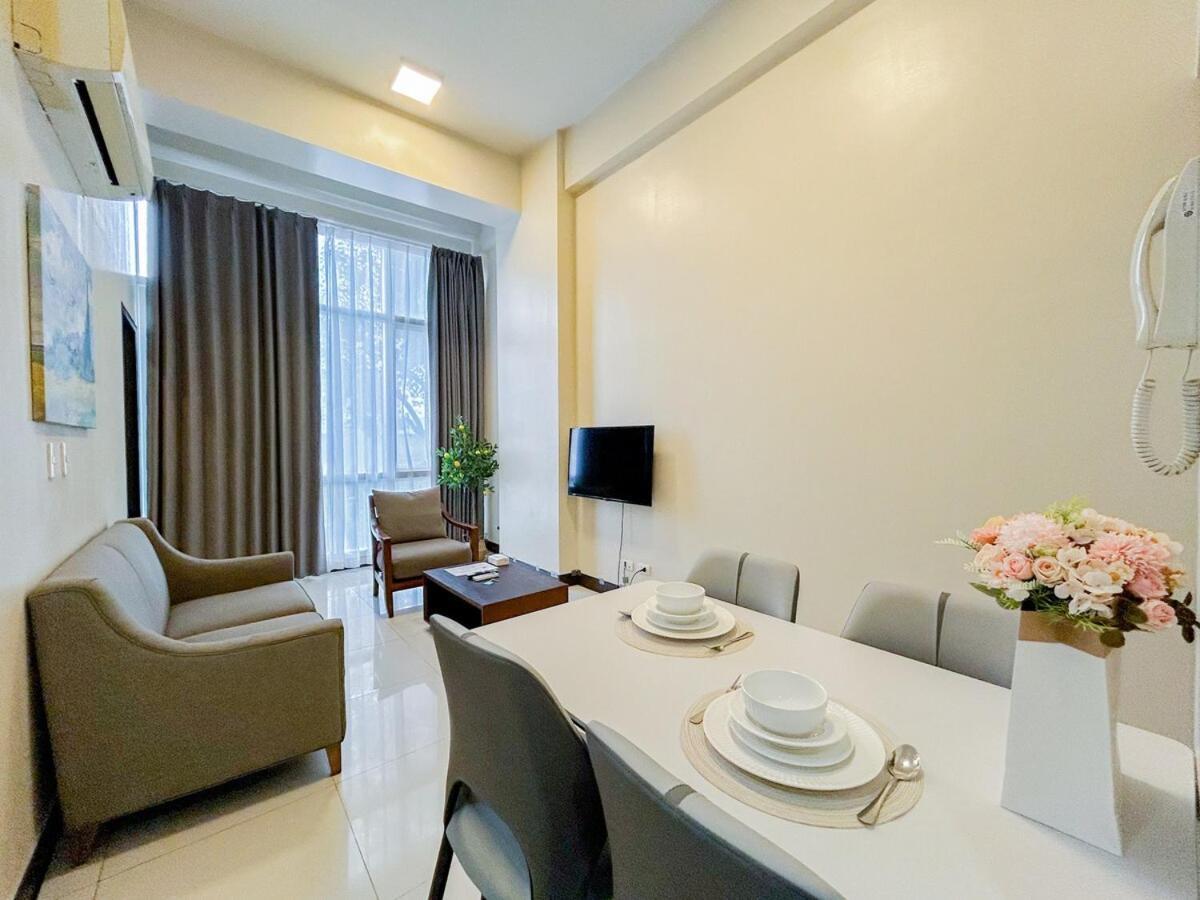 High Ceiling 1br Opr #7 Apartment *