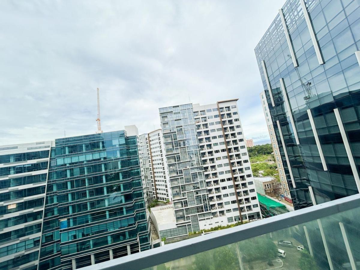 High Ceiling 1br Opr #7 *