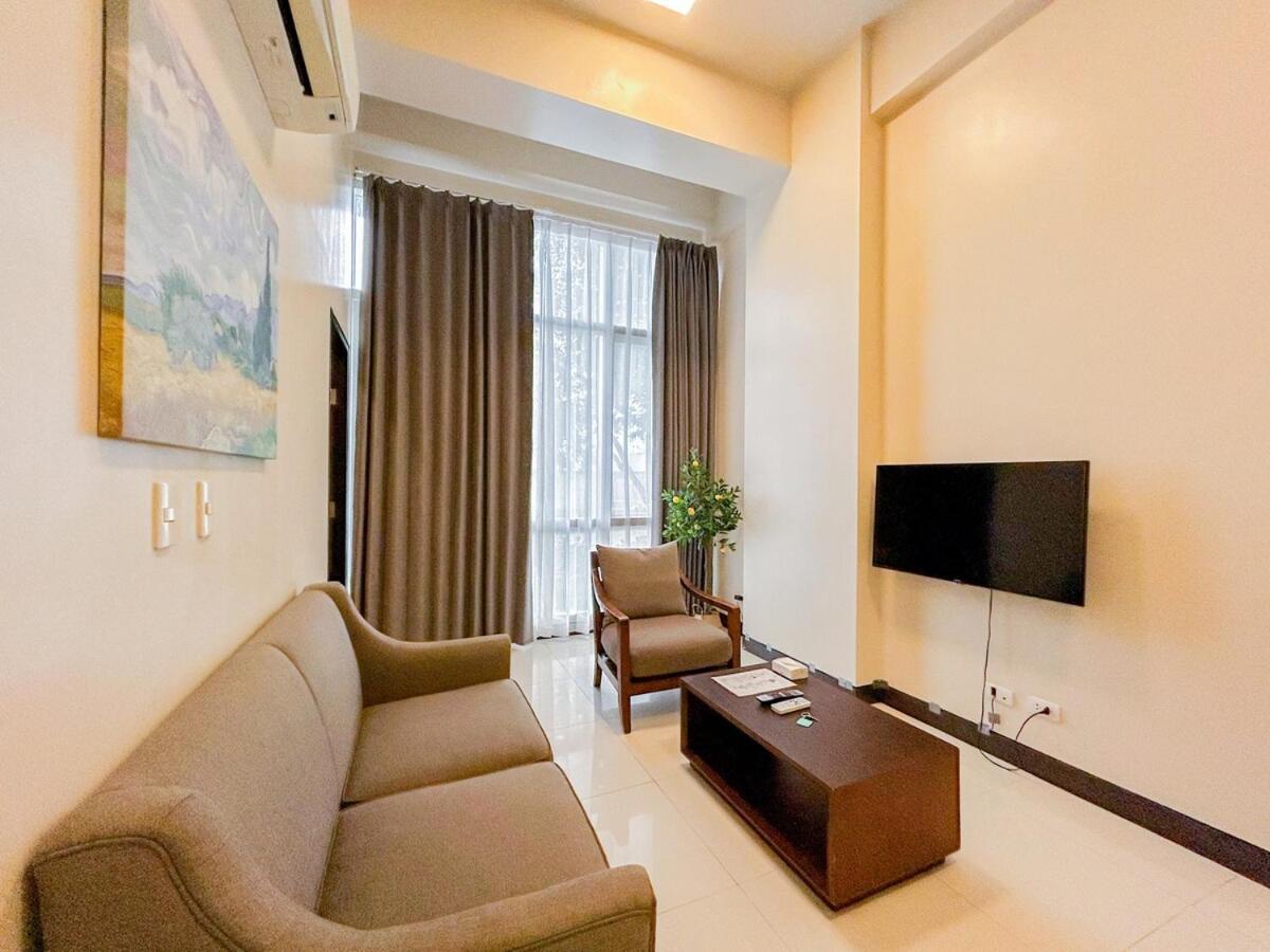 High Ceiling 1br Opr #7 Apartment *