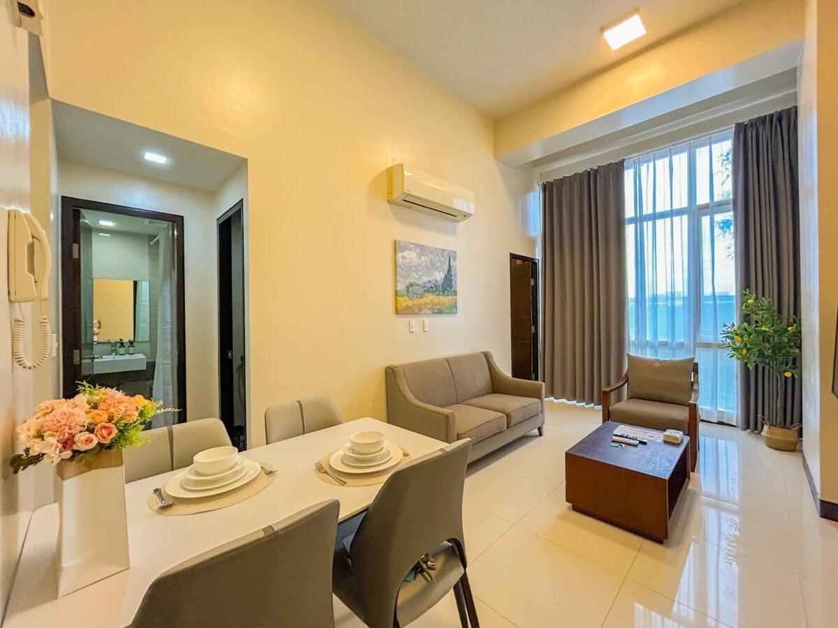 High Ceiling 1br Opr #7