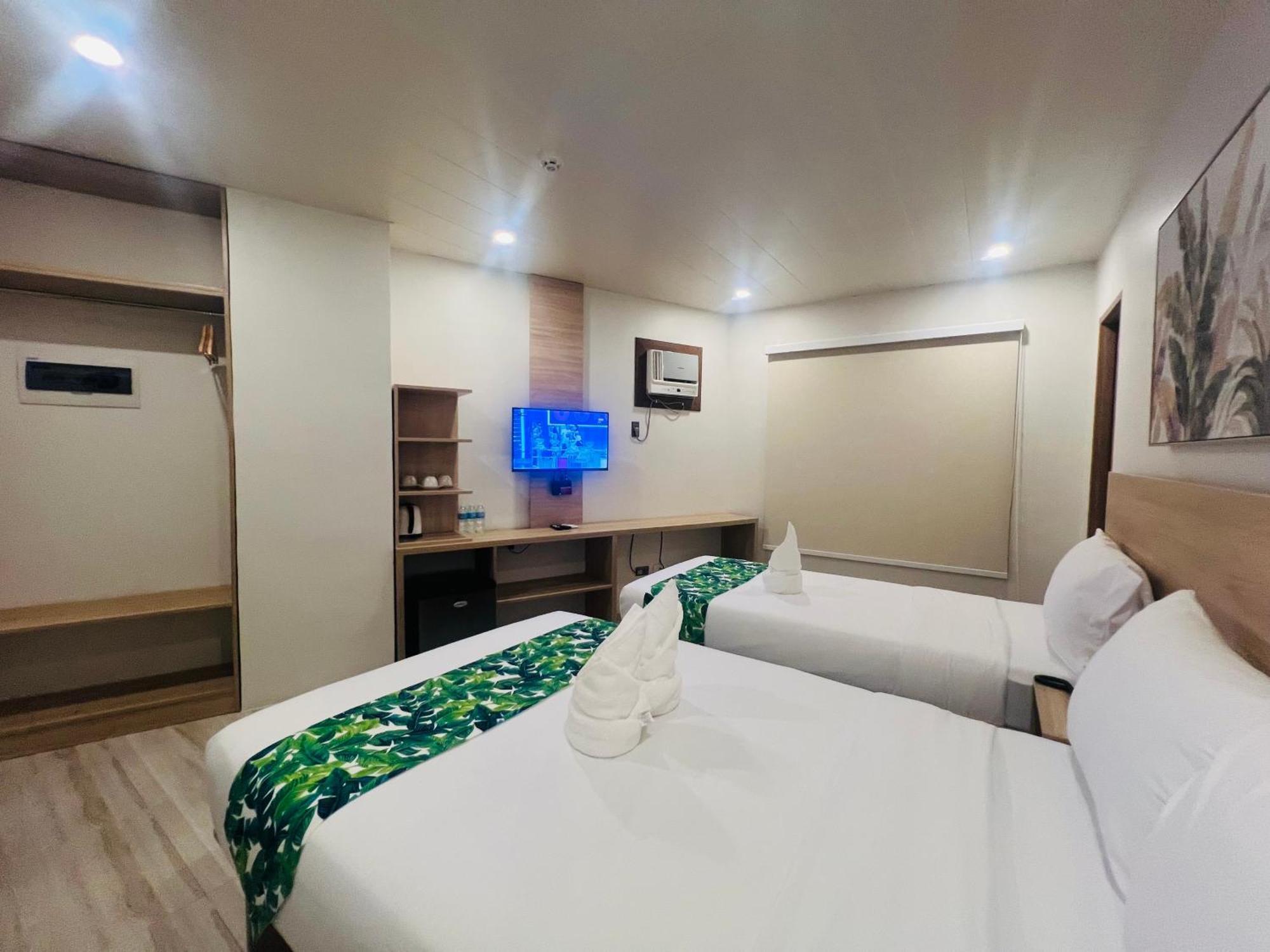 Summer Hotel