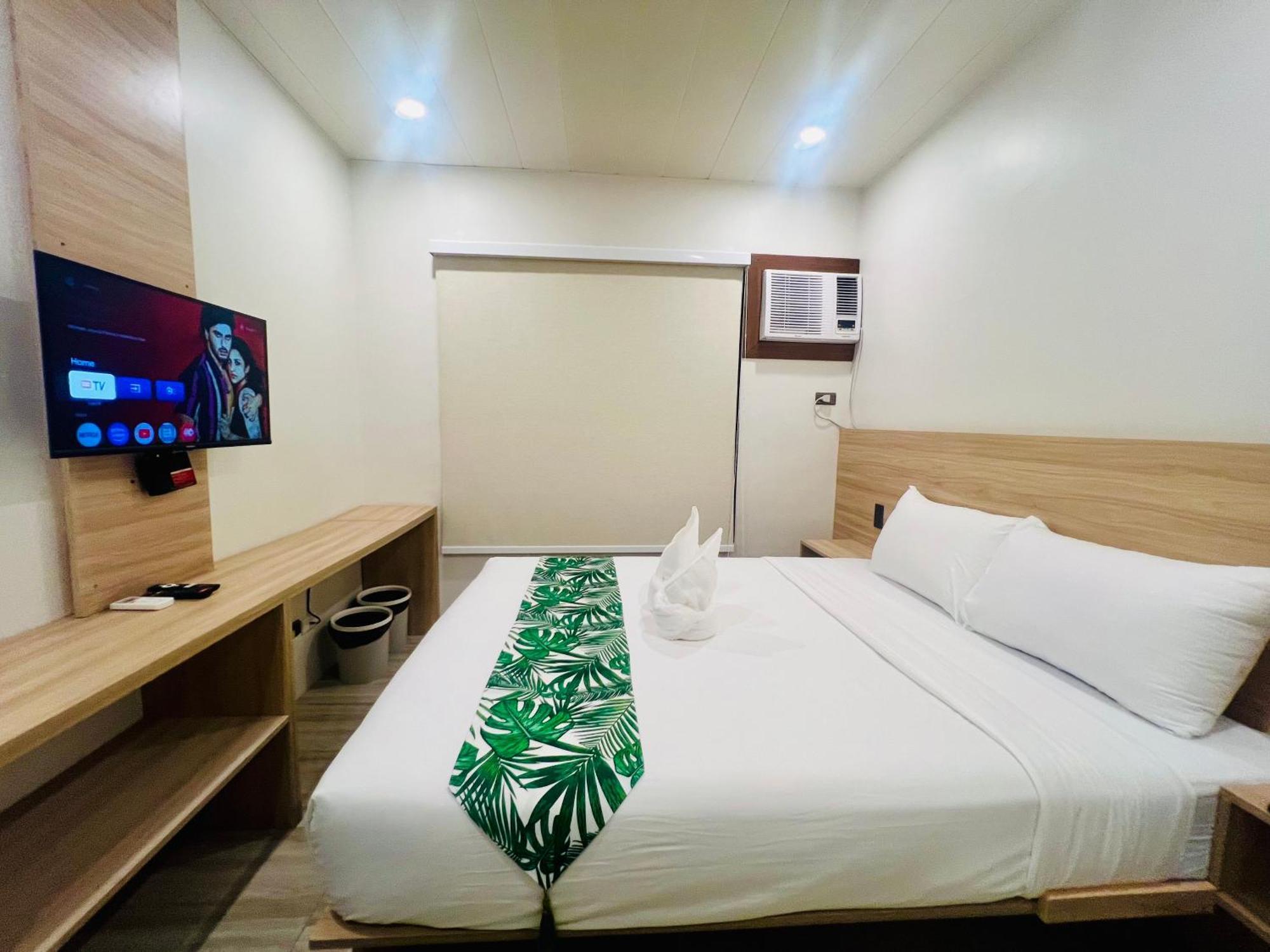 Summer Hotel