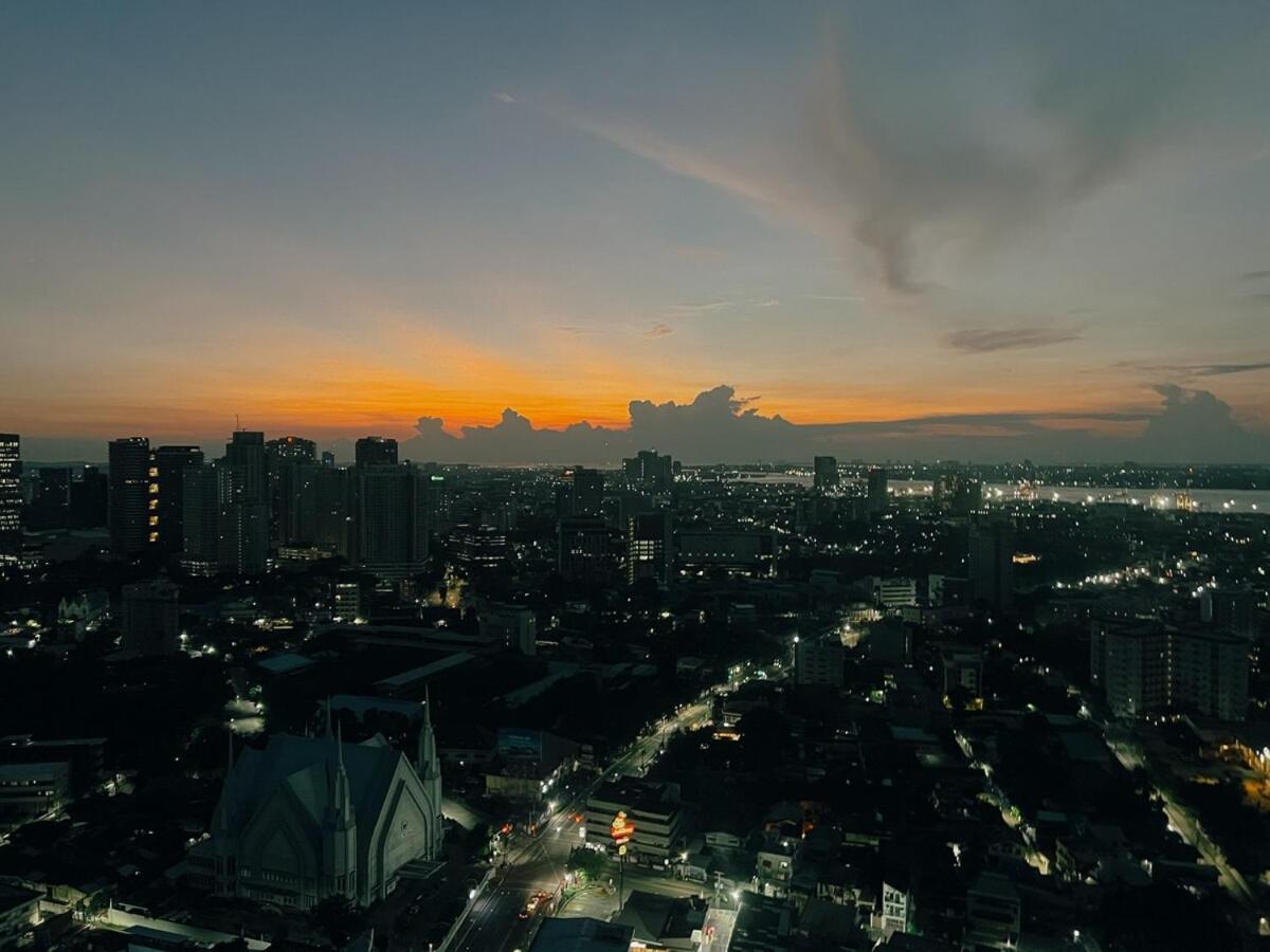 Apartment Skyline Gem *