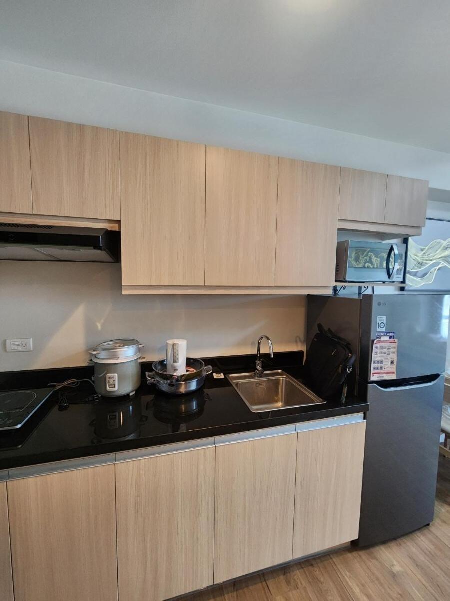 Solinea, New Ayala Mall, Across Business Park, Amazing Pool, Gym