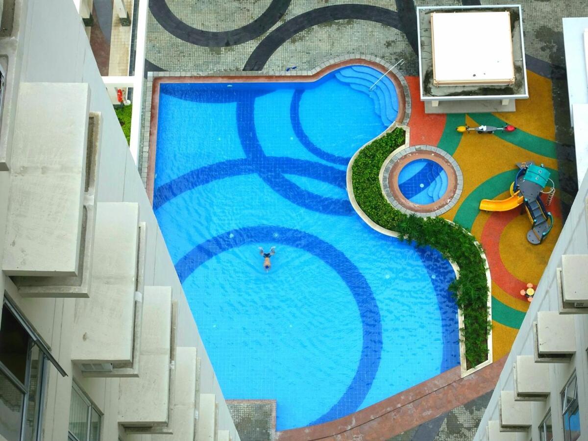 2412t2 Avida Towers It Park 1br Unit Queen Bed Apartment Cebu